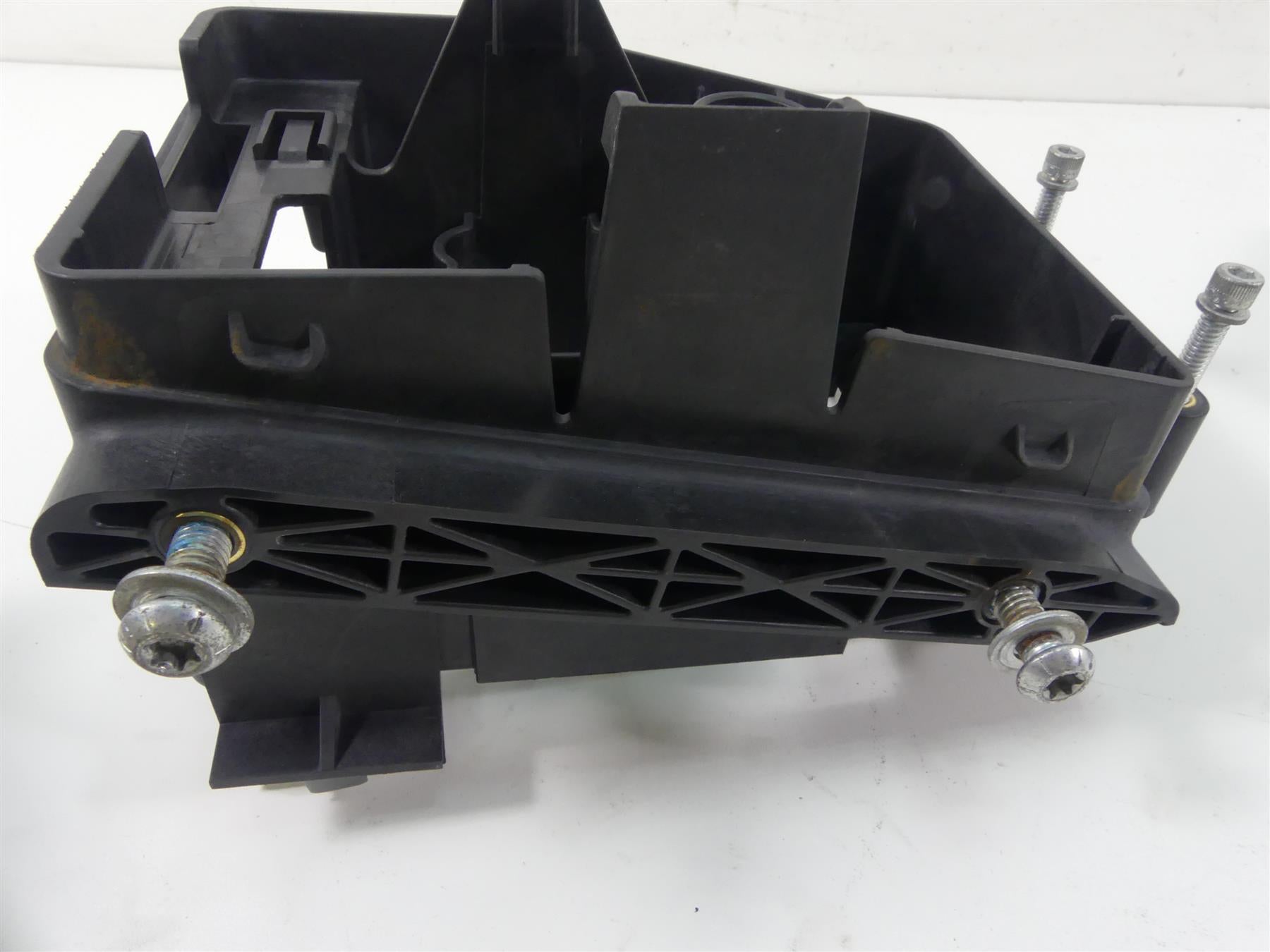 2013 Harley FXDWG Dyna Wide Glide Electrical Tray & Cover 70367-12 66361-12 {{ shop.shopifyCountryName }} - Mototech271