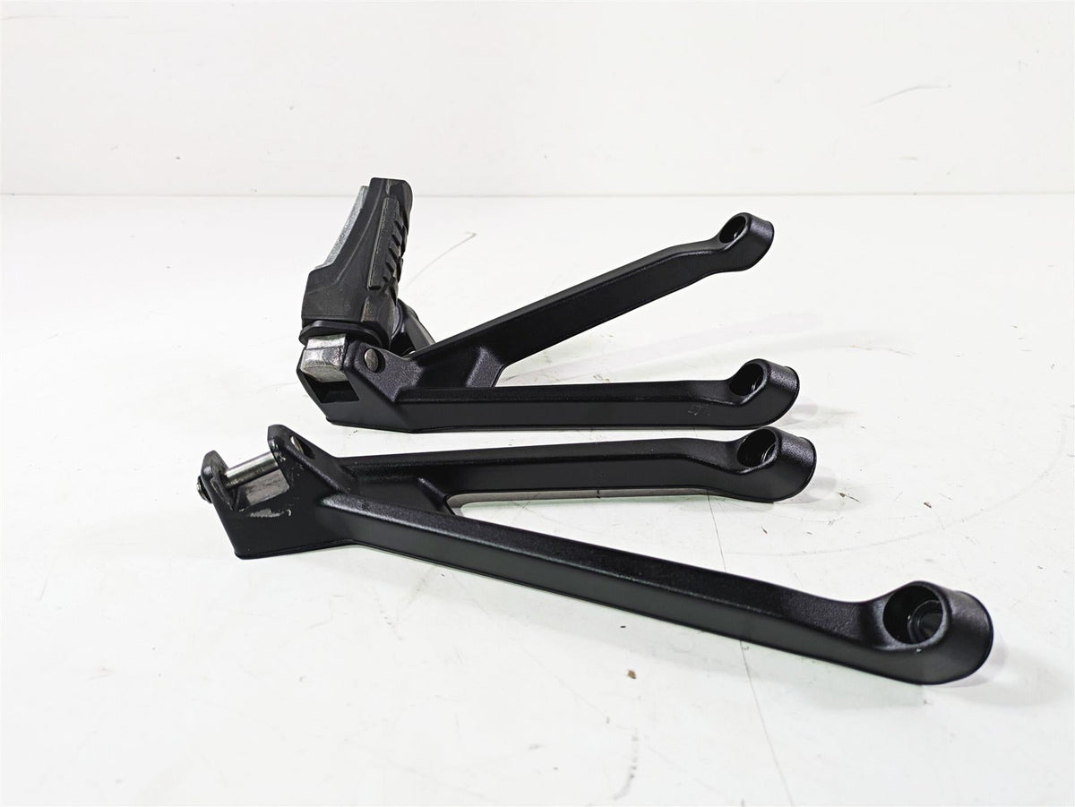 2019 BMW S1000XR K49 Rear Passenger Footpeg Set - Read 46718553845 46718553846 {{ shop.shopifyCountryName }} - Mototech271