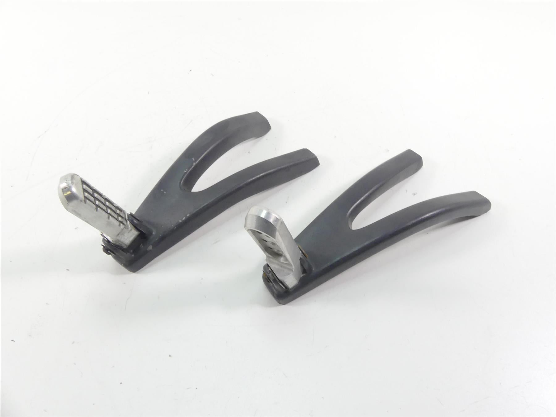 2007 Buell XB12 SS Lightning Rear Passenger Footpeg Set N0055.2AD N0054.2AD {{ shop.shopifyCountryName }} - Mototech271