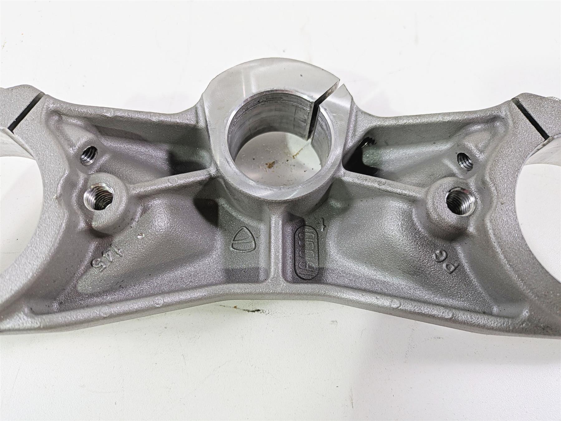 2019 Ducati Supersport 939 S Upper Triple Tree Steering Clamp 34111461AA {{ shop.shopifyCountryName }} - Mototech271