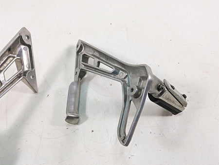 2002 Yamaha FZ1 FZS1000 Fazer Rear Passenger Footpeg Set 5LV-27430-01-00 {{ shop.shopifyCountryName }} - Mototech271
