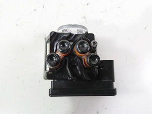 2023 Triumph Street Triple 765 RS Abs Brake Pump Module  T2025961 T2025959