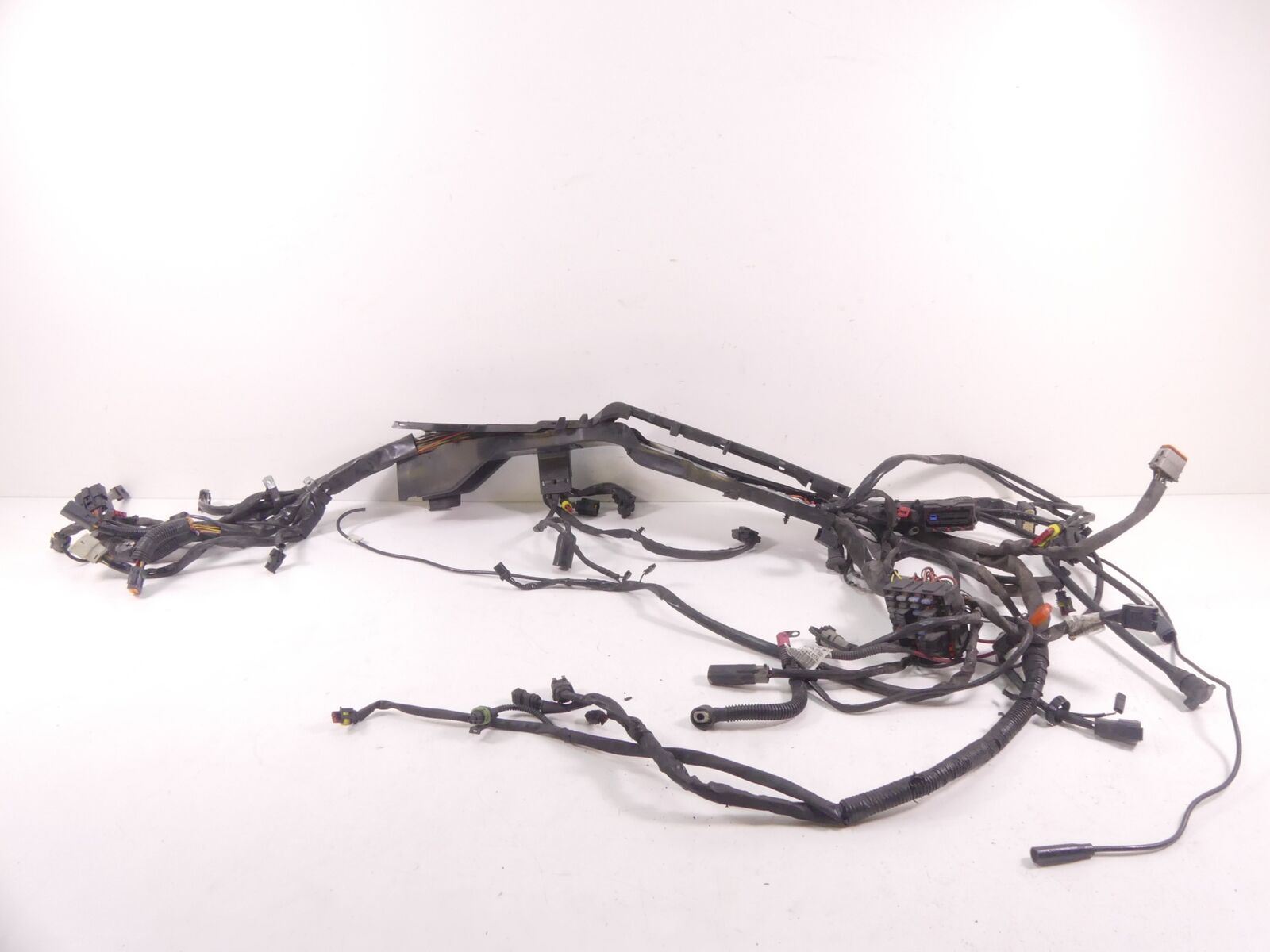 2009 Harley Touring FLHTCU Electra Glide ABS Main Wiring Harness 70121-09 {{ shop.shopifyCountryName }} - Mototech271