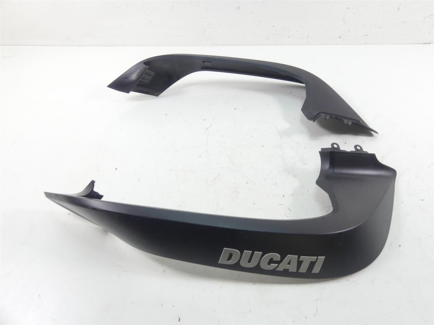 2020 Ducati Multistrada 1260 Enduro Front Nose Radiator Side Cover Set 48016922A {{ shop.shopifyCountryName }} - Mototech271