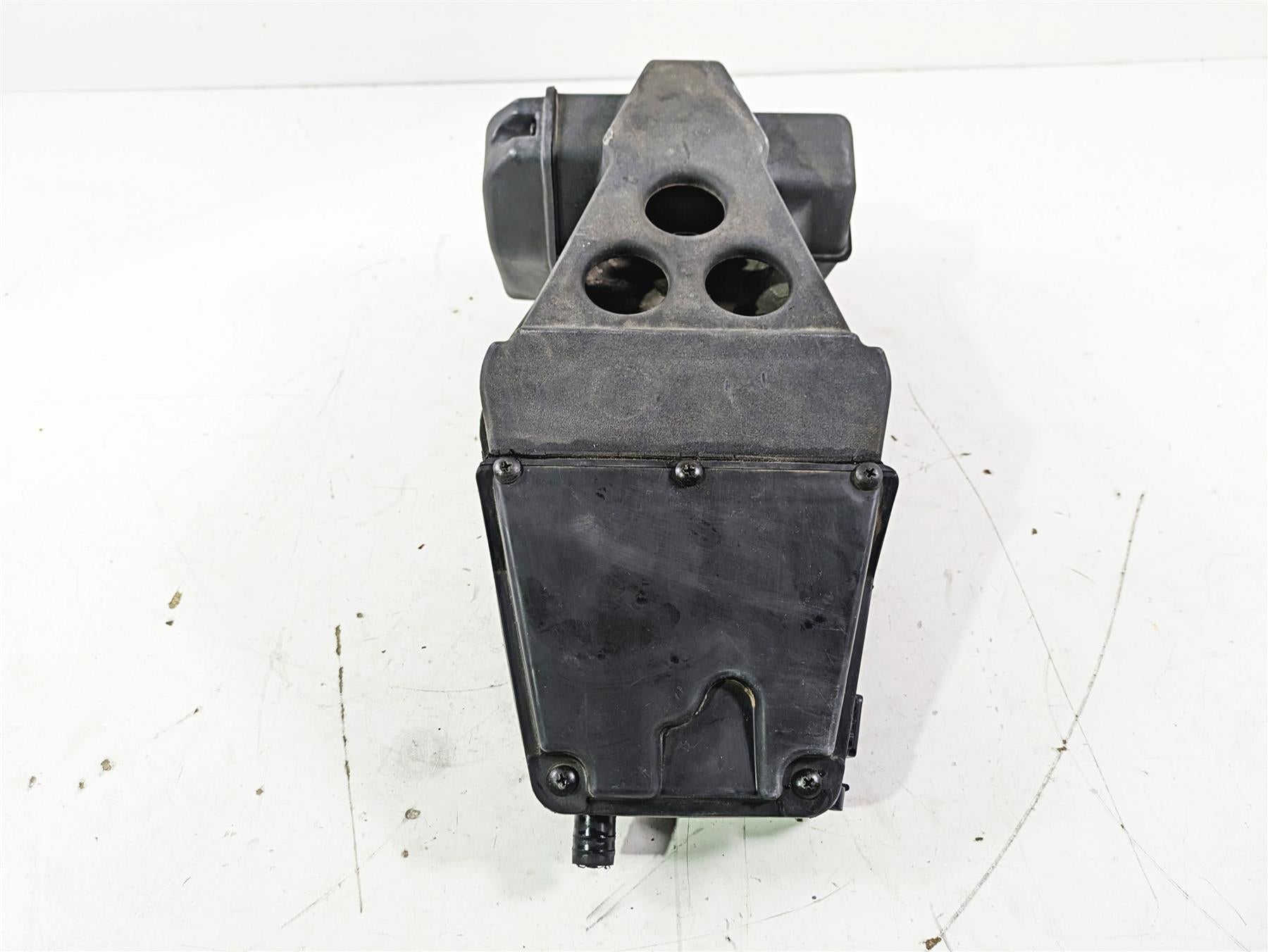 2004 Victory Kingpin Air Box Cleaner Filter Breather 1013720 {{ shop.shopifyCountryName }} - Mototech271