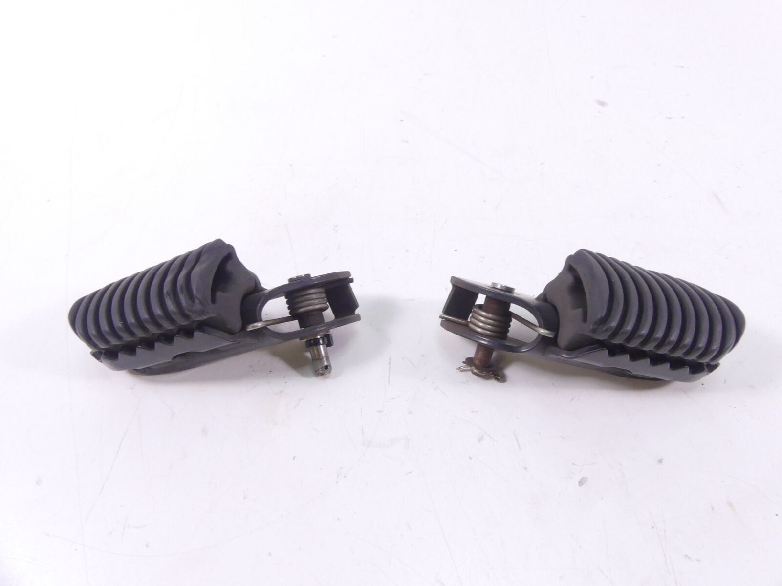 2010 BMW F800GS K72 Front Driver Footpeg Foot Peg Set 46717701199 46717701200