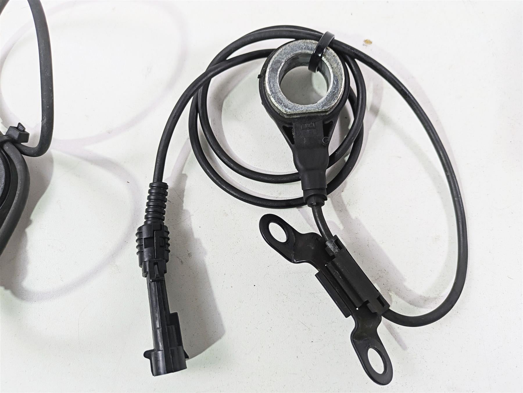 2021 Harley Touring FLTRX Road Glide Front Rear Abs Wheel Speed Sensors 32700015 {{ shop.shopifyCountryName }} - Mototech271