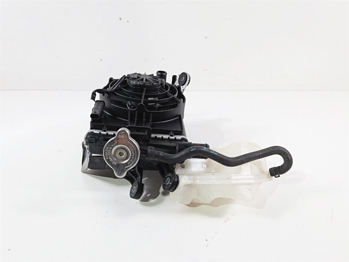2016 BMW R1200 GS K50 Right Radiator + Reservoir Fan & Cover 17118546416 {{ shop.shopifyCountryName }} - Mototech271