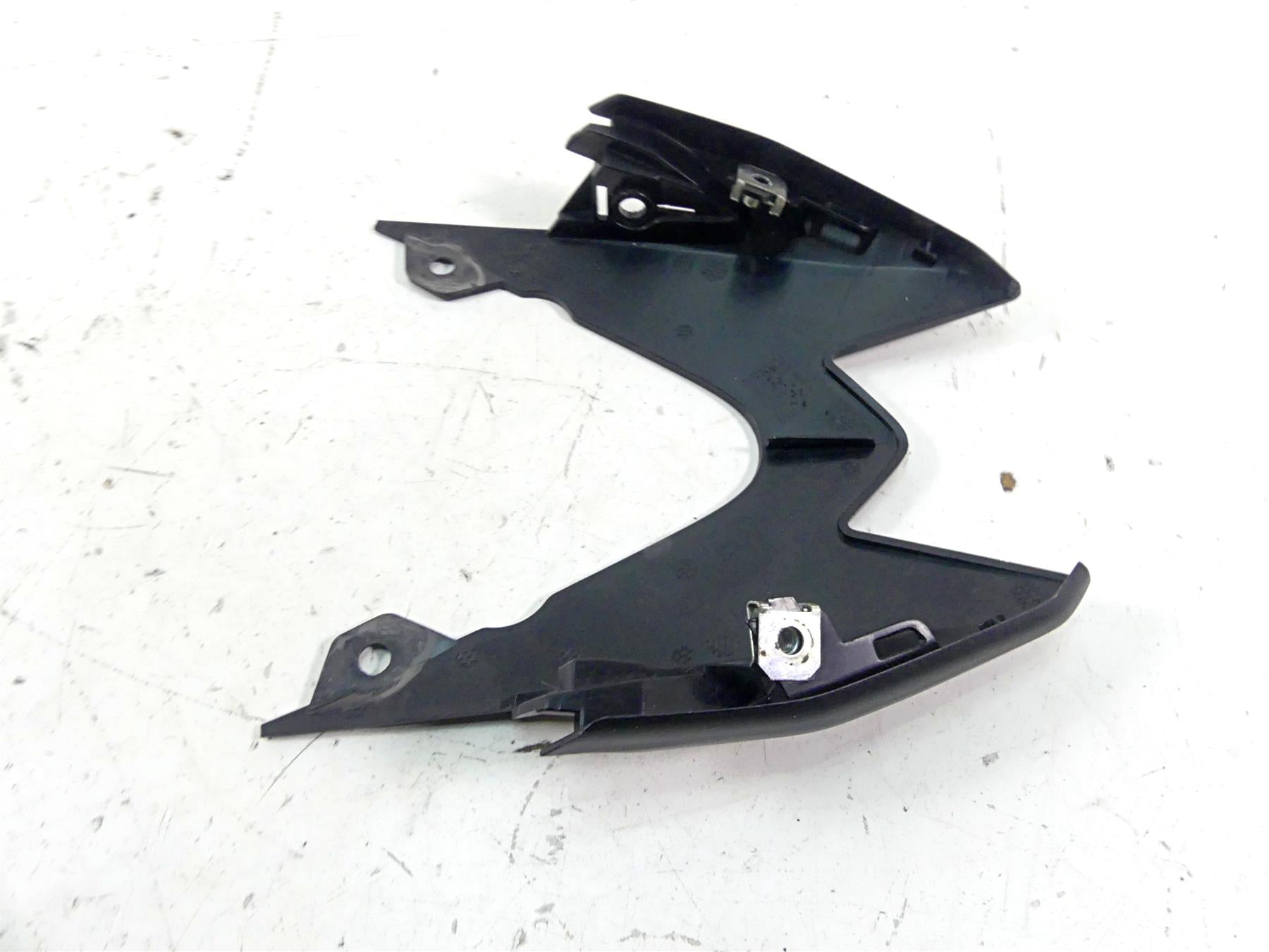 2018 BMW S1000RR K46 Tail Rear Center Cover Fairing Blinker Mount 46628533890 {{ shop.shopifyCountryName }} - Mototech271