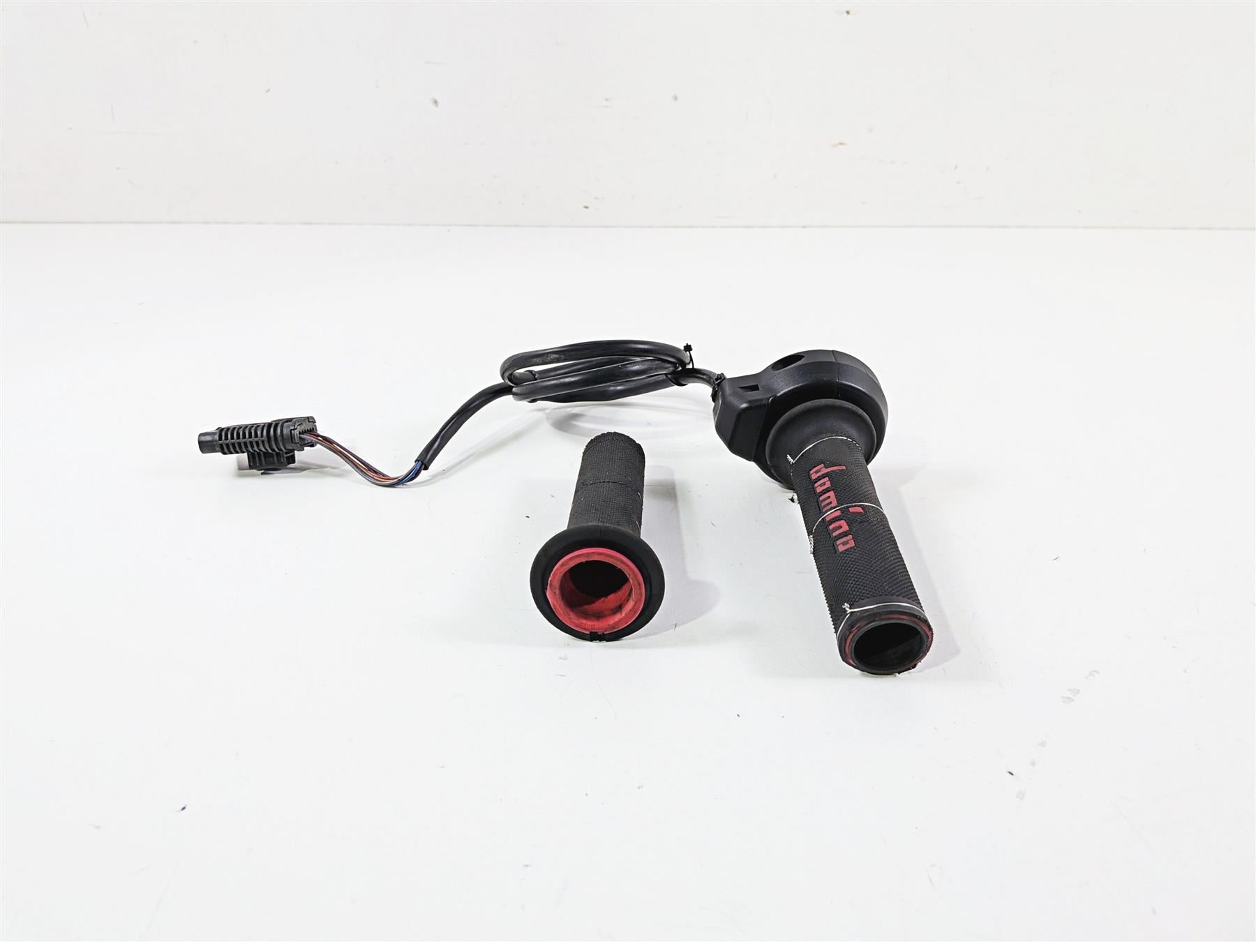 2018 Aprilia RSV4 RR Ride Fly By Wire Throttle Hand Grip 2D000095 {{ shop.shopifyCountryName }} - Mototech271