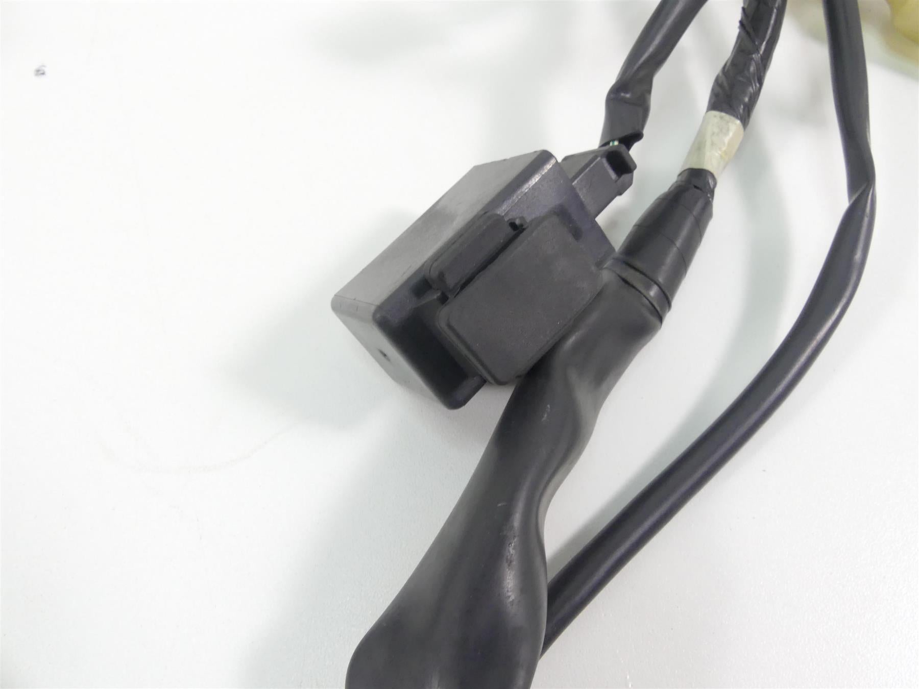 2007 Honda VT1100 C2 Shadow Main Wiring Harness Loom - No Cuts 32100-MCK-A70 {{ shop.shopifyCountryName }} - Mototech271