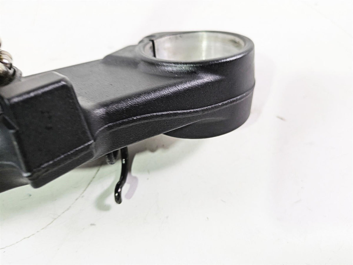2022 Kawasaki ZR900RS Cafe Lower Triple Tree Steering Clamp 44037-0172-18R {{ shop.shopifyCountryName }} - Mototech271