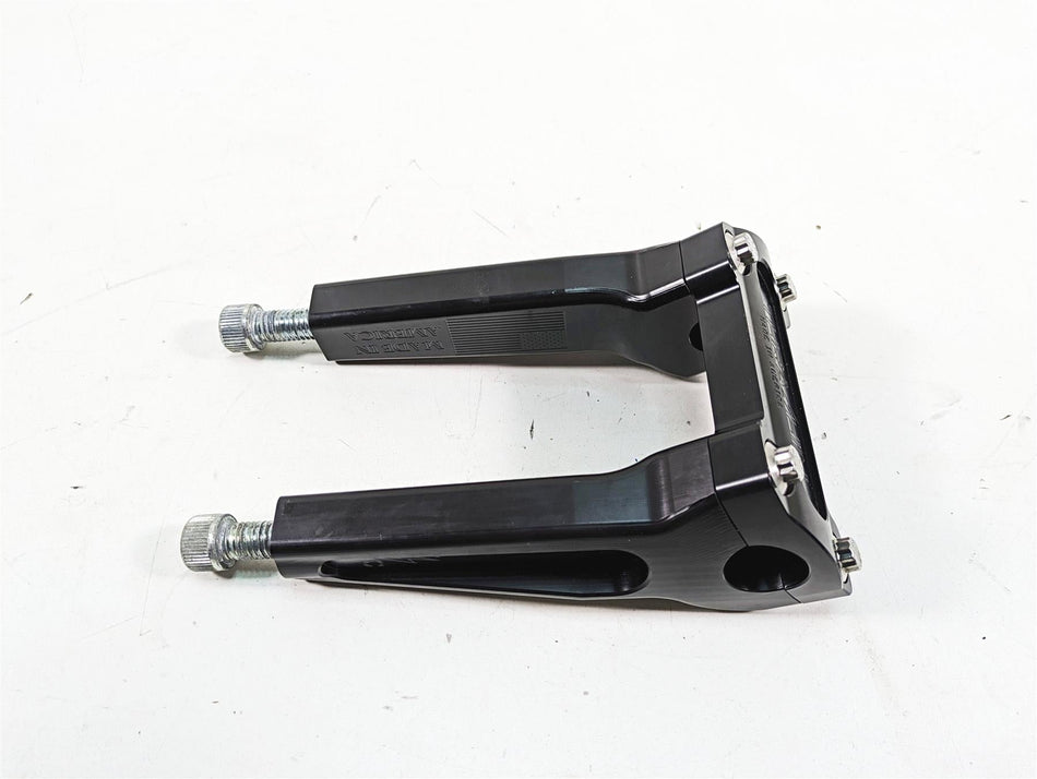 2019 Harley Touring FLHX Street Glide Thrashin 6" Handlebar Riser - Bent {{ shop.shopifyCountryName }} - Mototech271