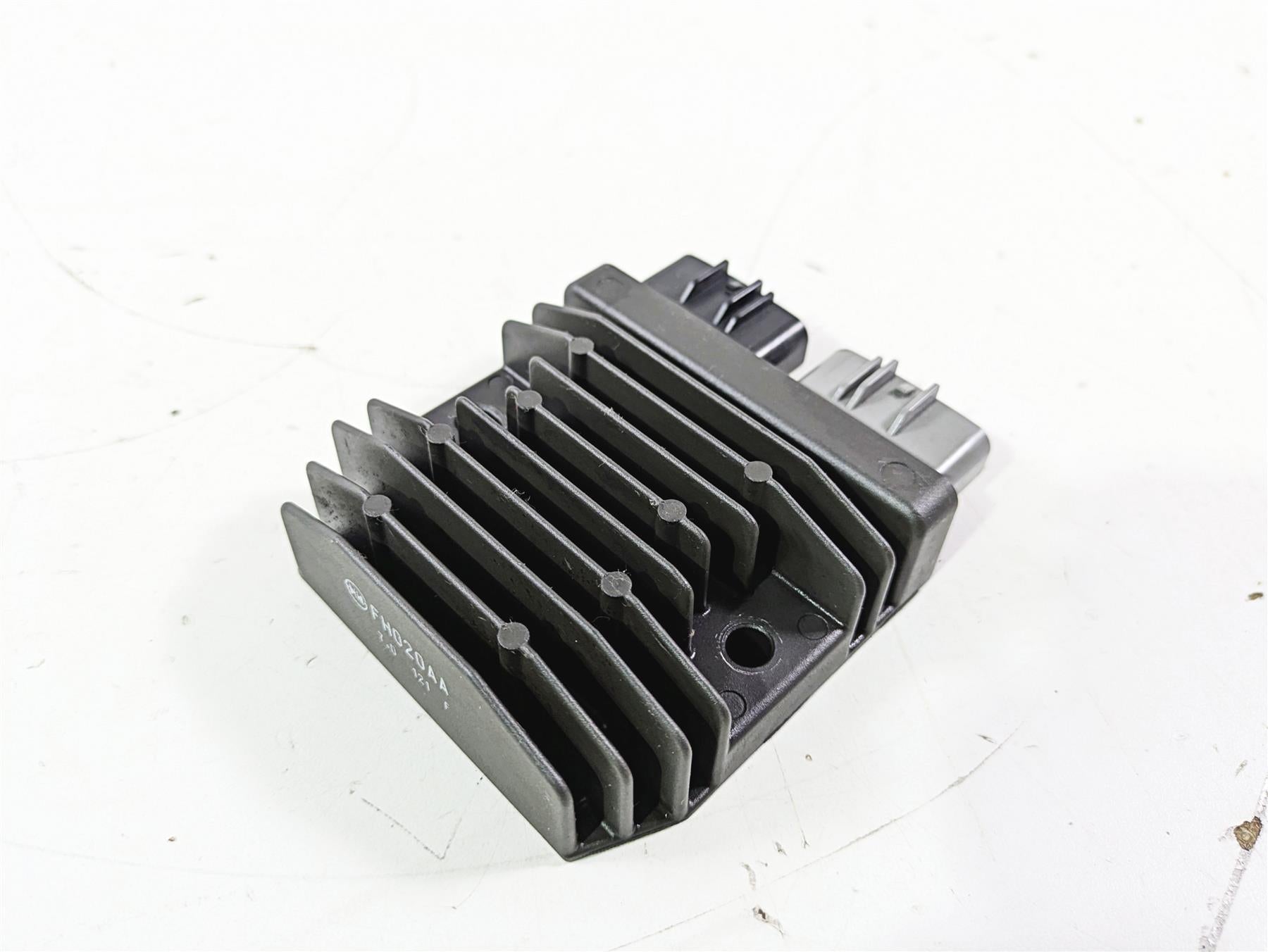 2019 Triumph Speed Triple RS 1050 Rectifier Voltage Regulator T1300675 FH020AA {{ shop.shopifyCountryName }} - Mototech271