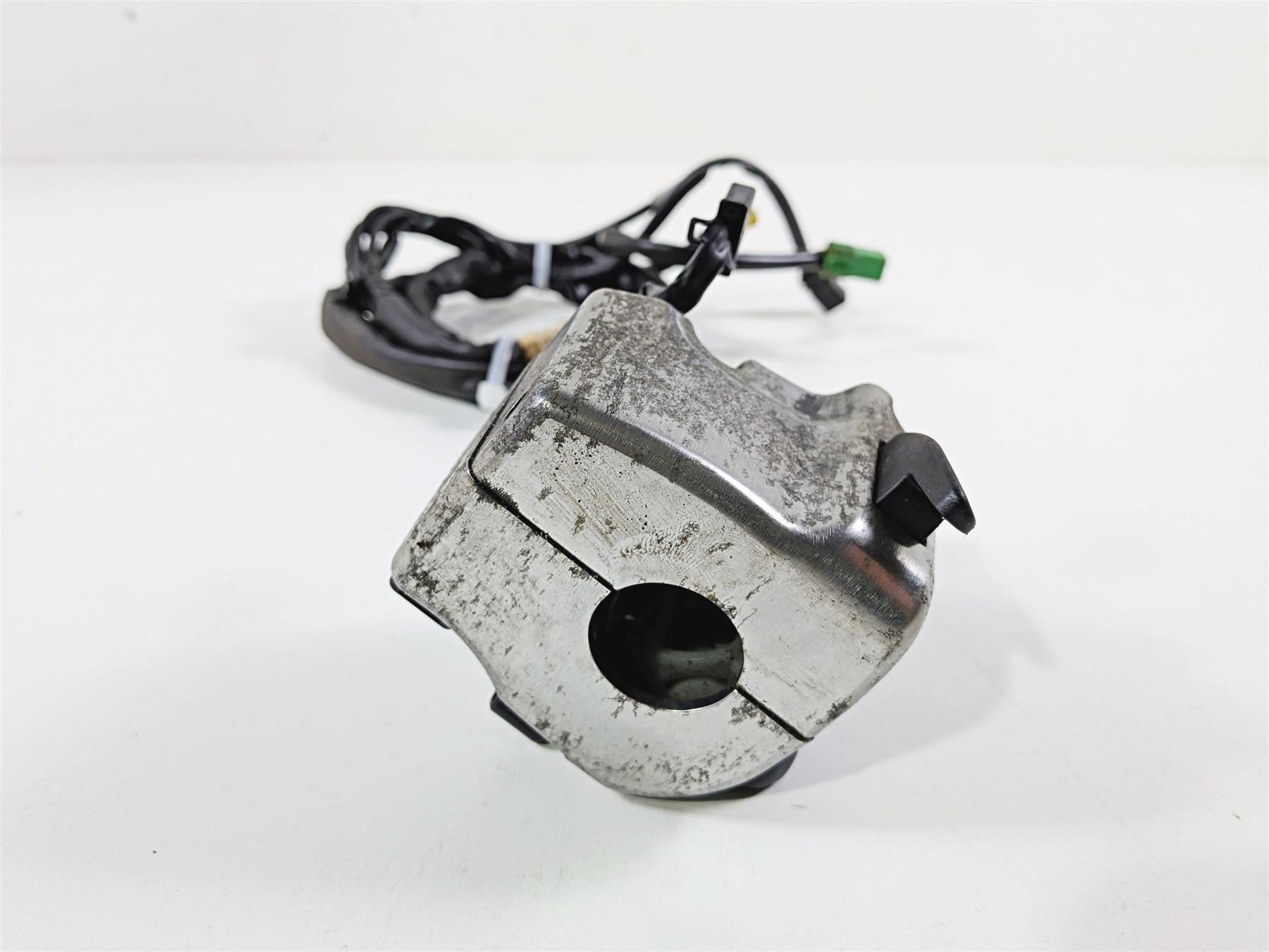 2012 Yamaha XV1900 Raider S Left Hand Control Switch Light Blinker 5C7-83972-10 {{ shop.shopifyCountryName }} - Mototech271