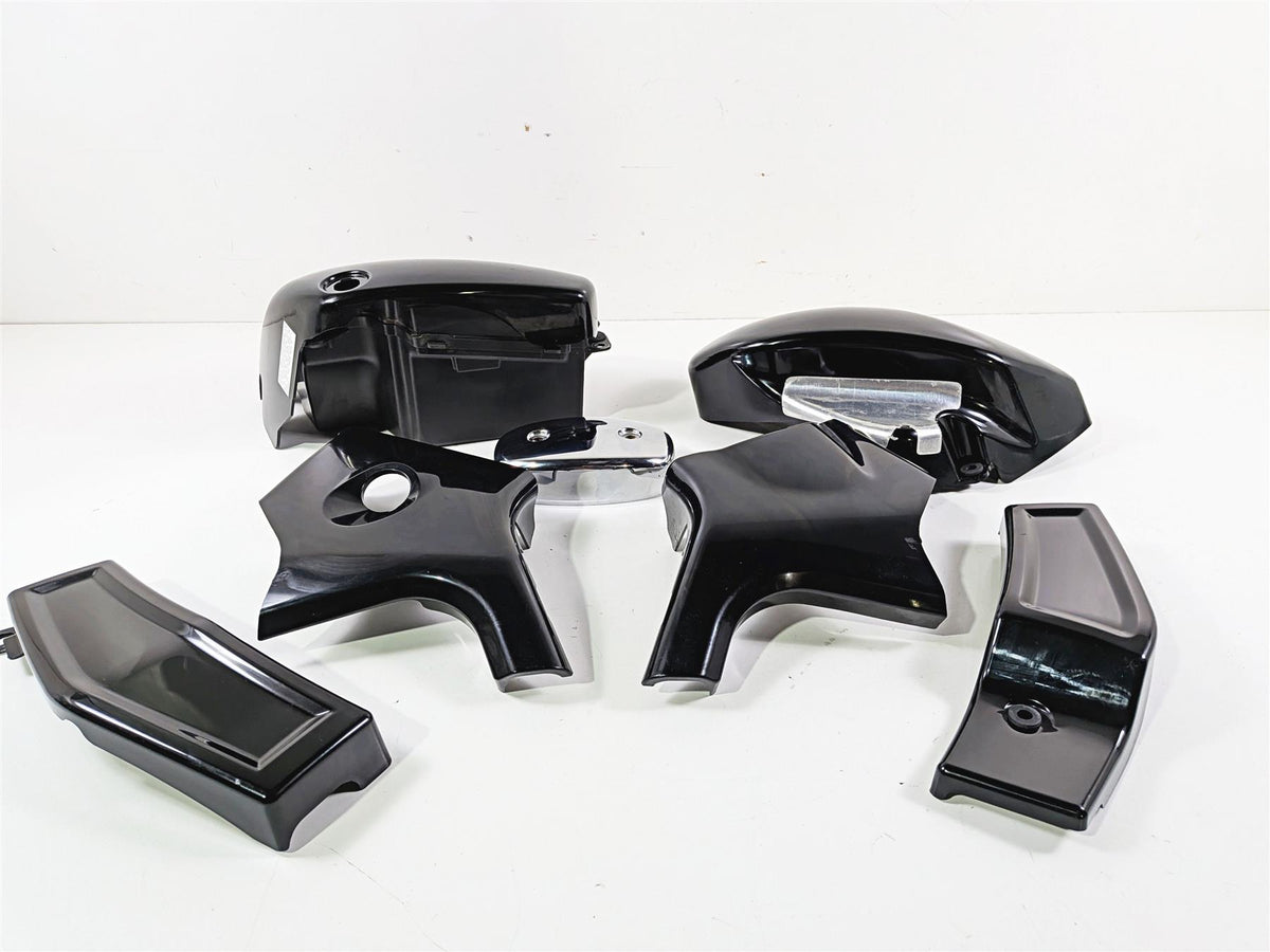 2005 Suzuki VZ800 M50 Boulevard Neck & Side Cover Fairing Set 47211-41F0 {{ shop.shopifyCountryName }} - Mototech271