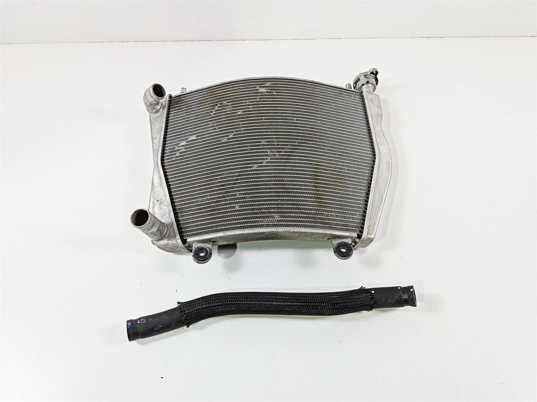 2023 Ducati Streetfighter V4 Water Coolant Radiator - No Leaks 54812531A-Mototech271