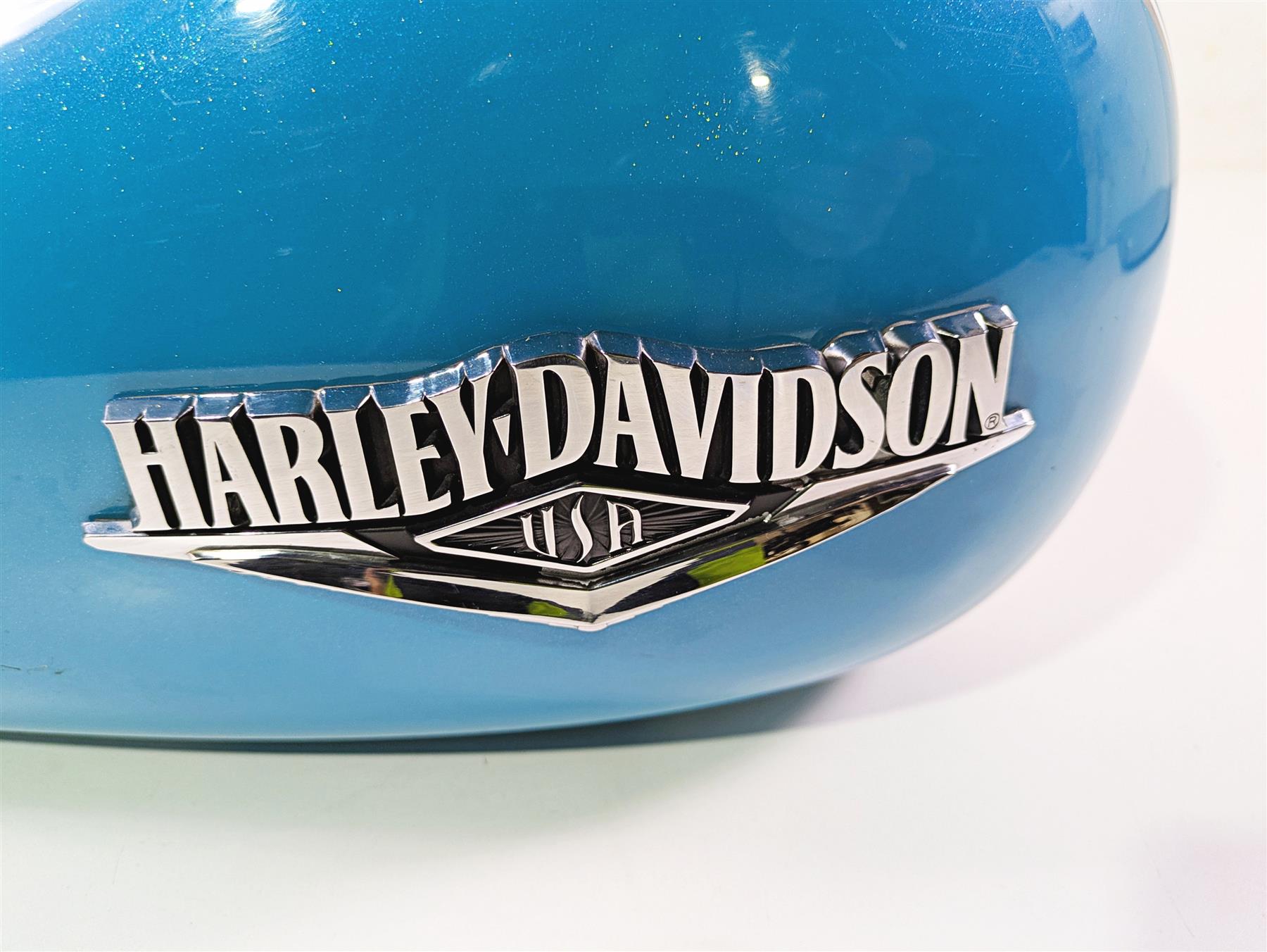 2016 Harley Touring FLHR Road King Fuel Gas Petrol Tank Reservoir 61000691 {{ shop.shopifyCountryName }} - Mototech271