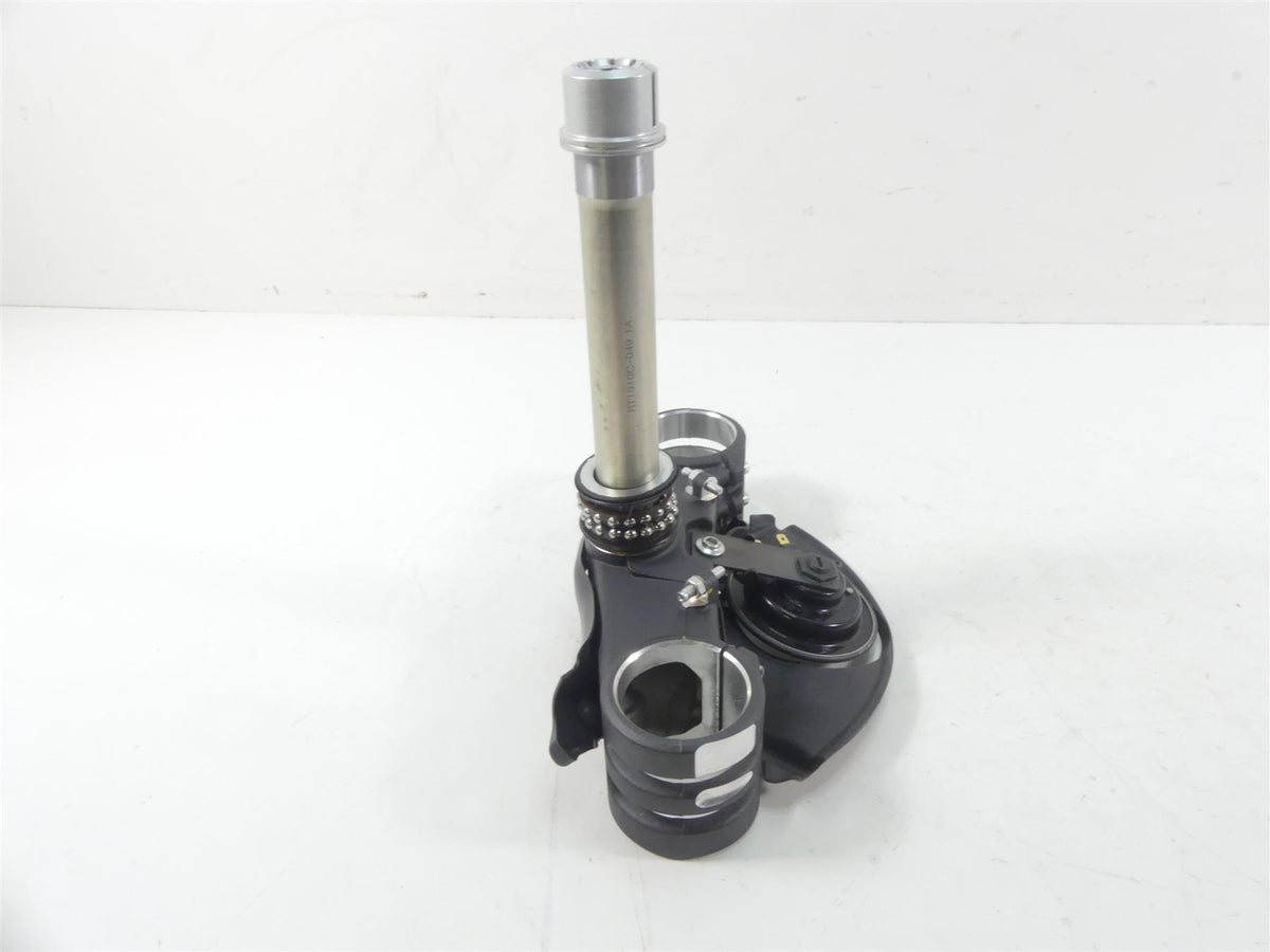 2020 Ducati Panigale V2 Lower Triple Tree Steering Clamp 58mm 342P0691AA {{ shop.shopifyCountryName }} - Mototech271