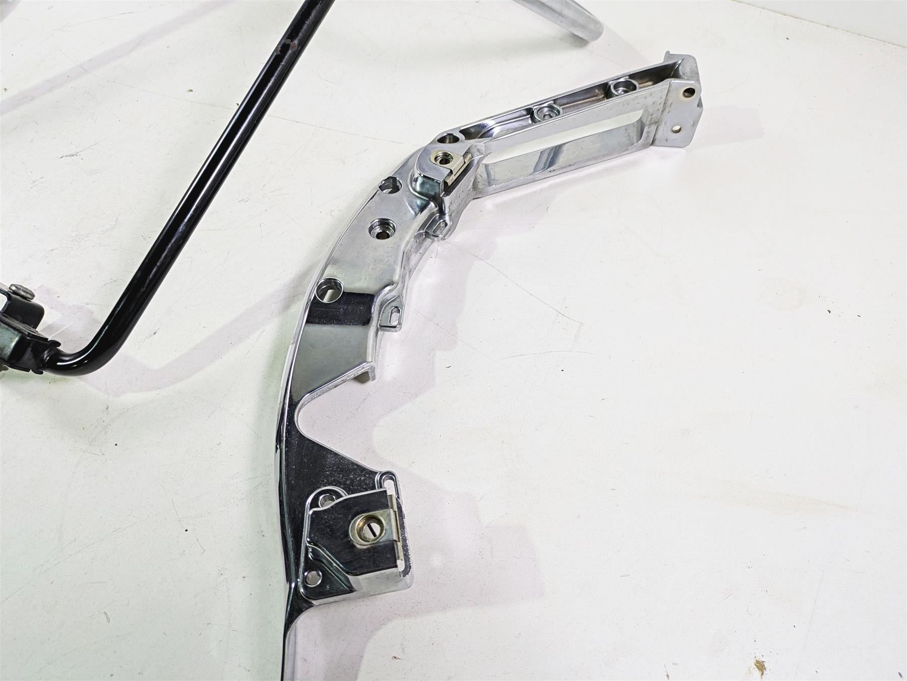 2015 Harley Touring FLHTKL Electra Glide Rear Saddlebag Support Set 90200499 {{ shop.shopifyCountryName }} - Mototech271