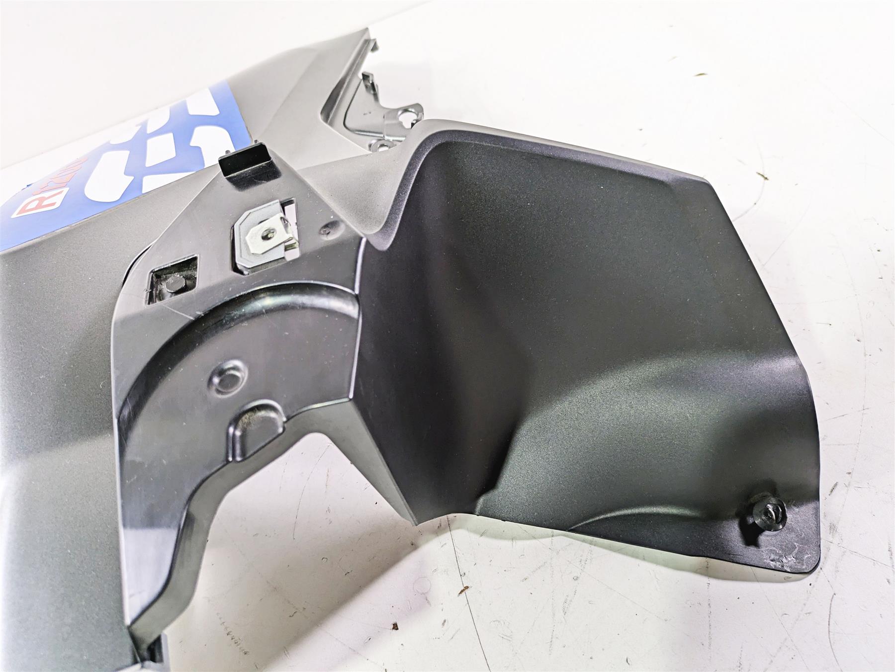 2018 BMW R1200GS GSW K50 Left Tank Side Fairing Cover Cowl Set 46638556635 {{ shop.shopifyCountryName }} - Mototech271