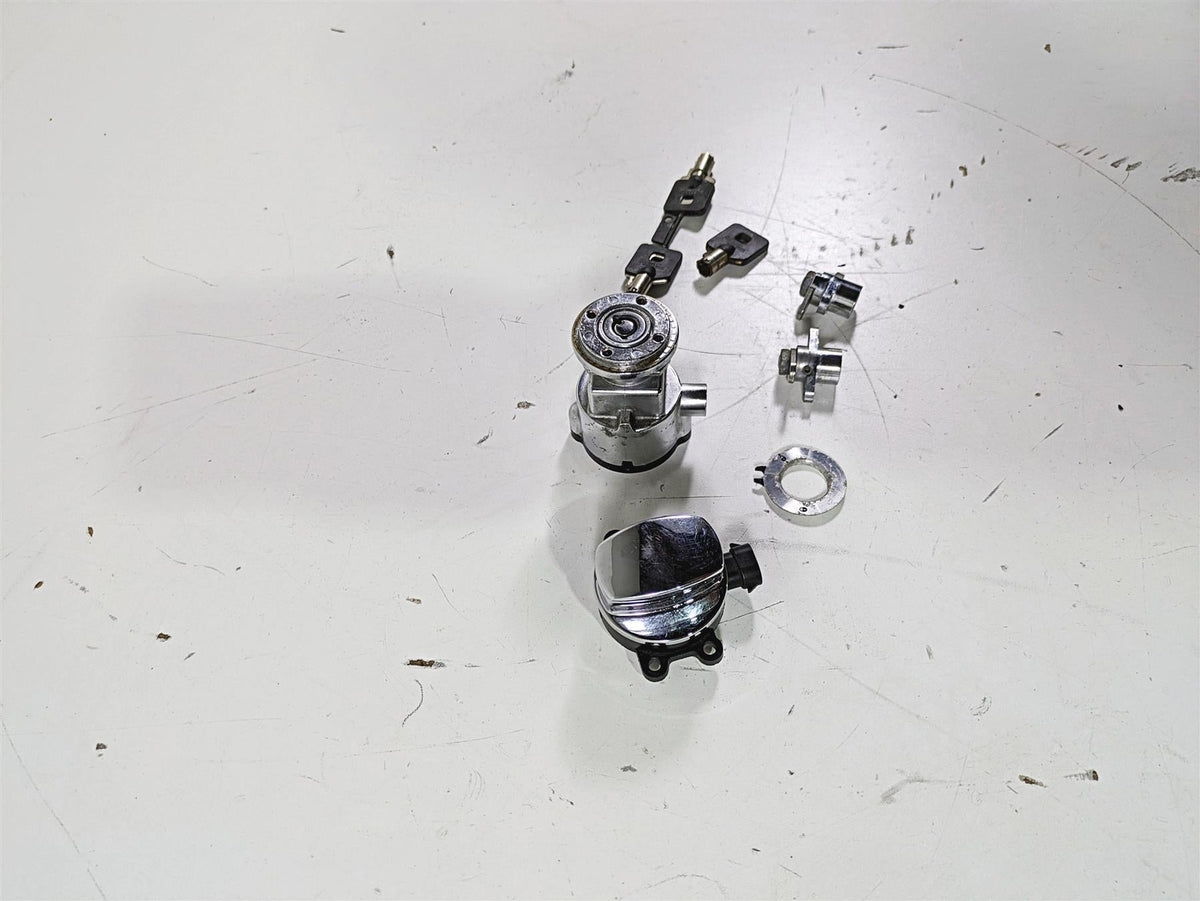2012 Harley FLD Dyna Switchback Ignition Switch Saddlebag Key Lock Set 71304-04 {{ shop.shopifyCountryName }} - Mototech271