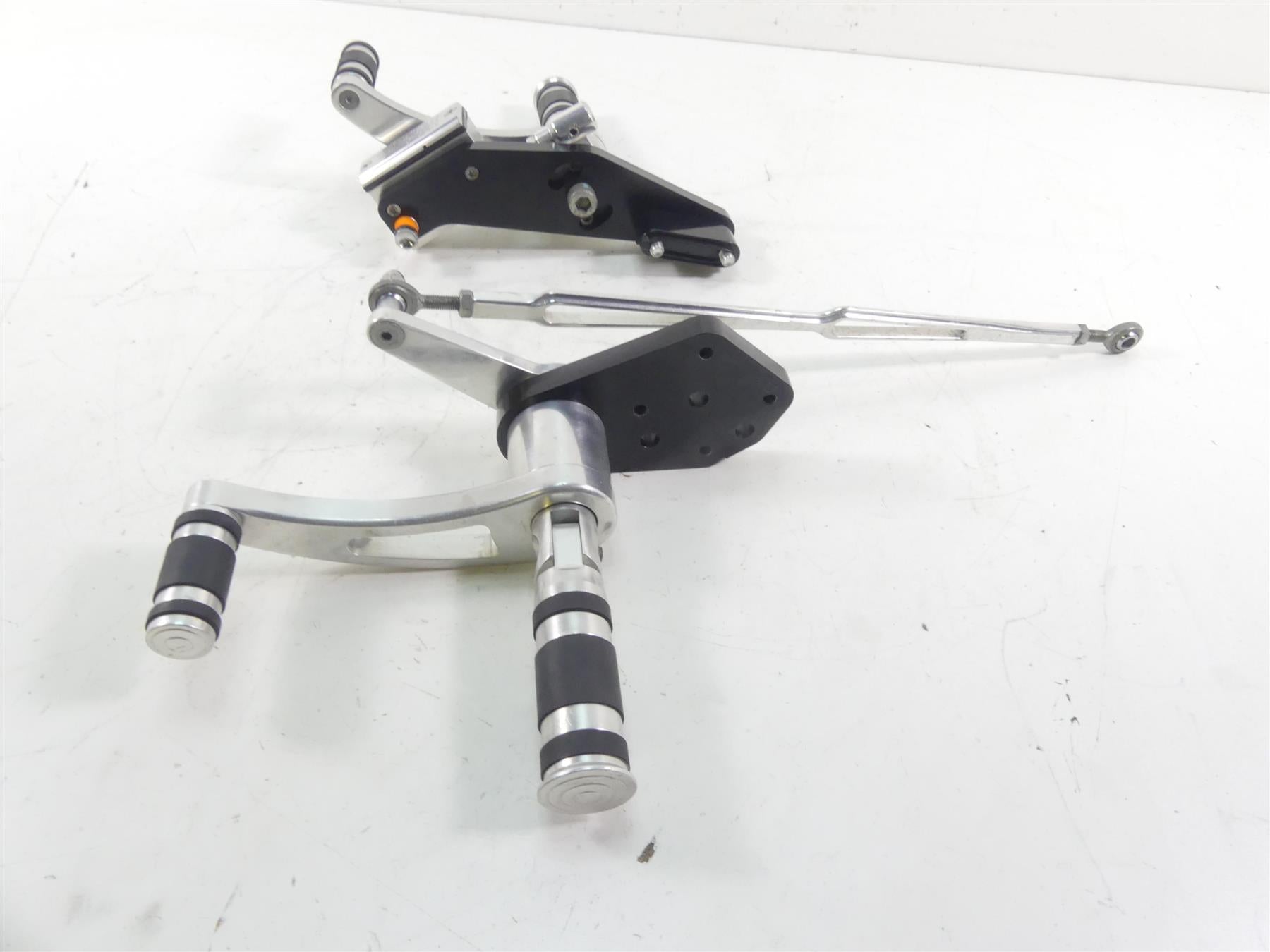 2001 Indian Centennial Scout Front Left Right Foot Control Pegs 41-007 41-008 {{ shop.shopifyCountryName }} - Mototech271
