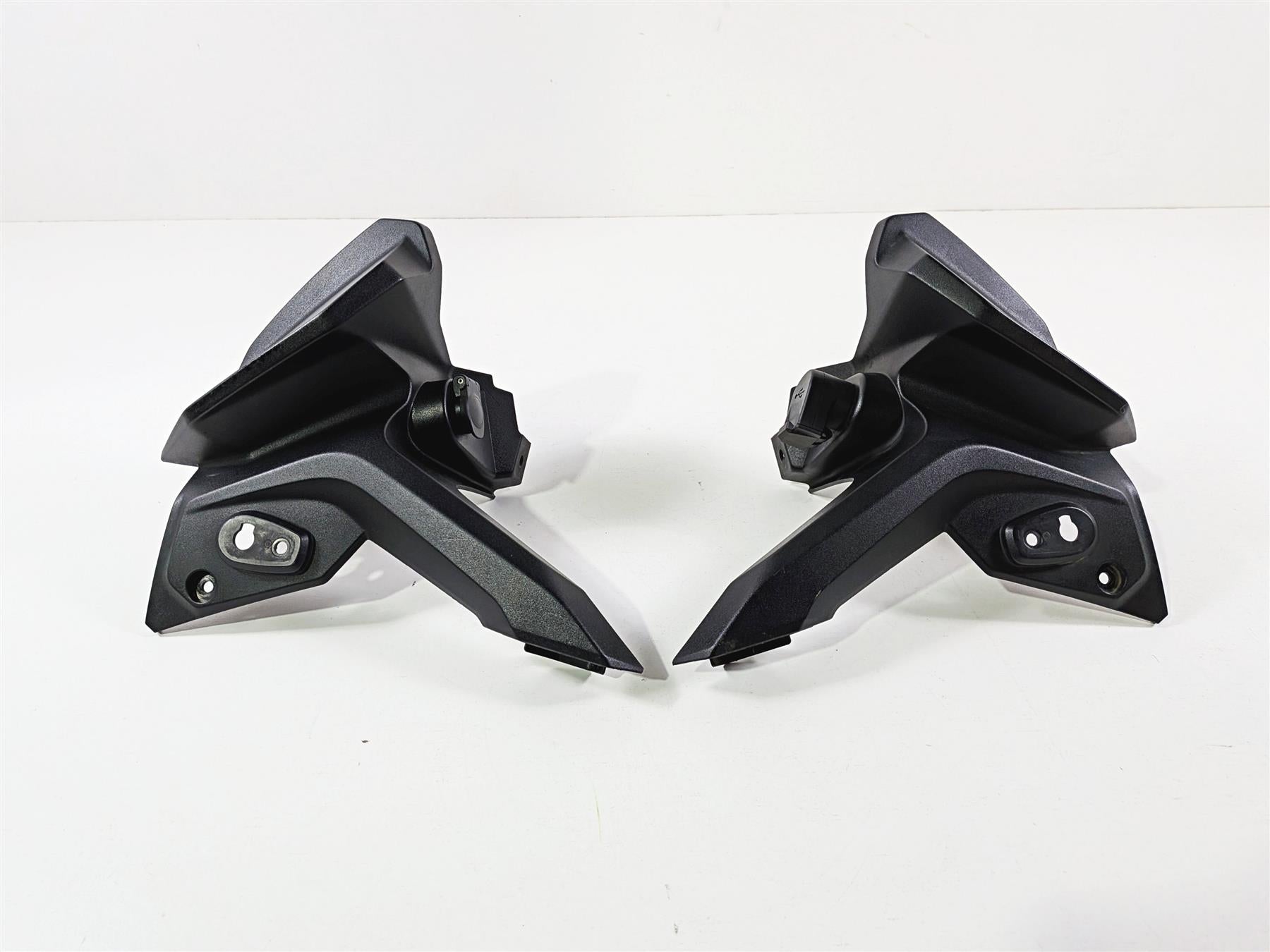 2023 BMW F850GS K81 Front Blinker Turn Signal Mount 46638564653 46638564654 {{ shop.shopifyCountryName }} - Mototech271