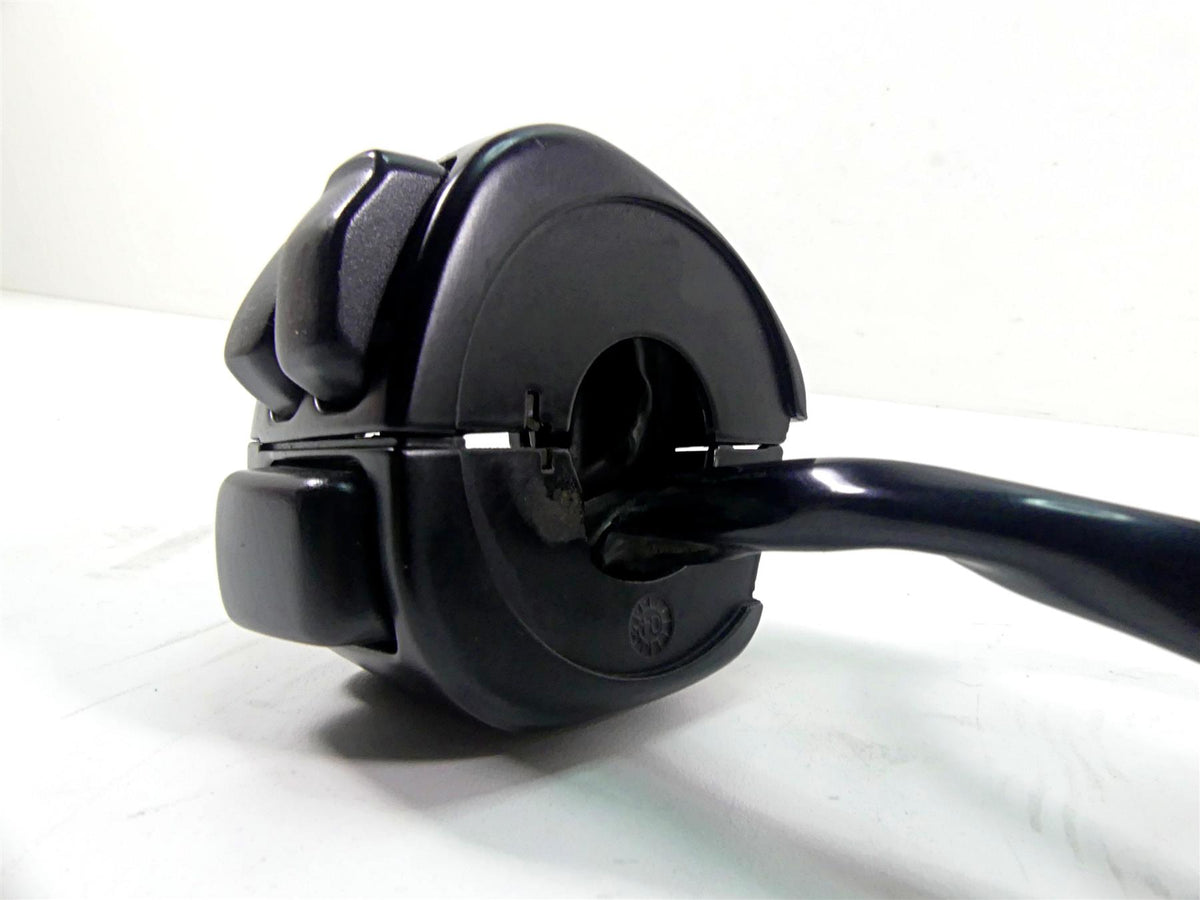 2005 Harley Sportster XL1200 C Left Hand Control Switch 71682-06A 71685-06A {{ shop.shopifyCountryName }} - Mototech271