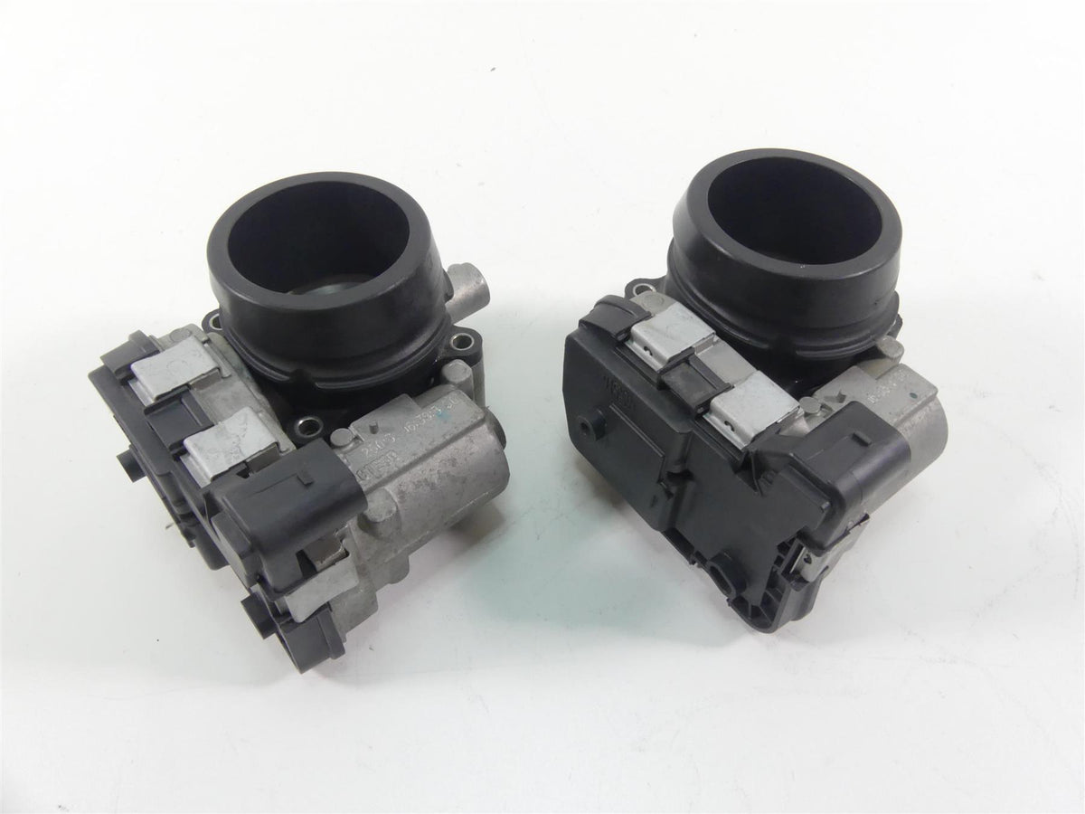 2014 Ducati Hypermotard 821 SP Throttle Bodies Body Fuel Injection Set 28240901A {{ shop.shopifyCountryName }} - Mototech271