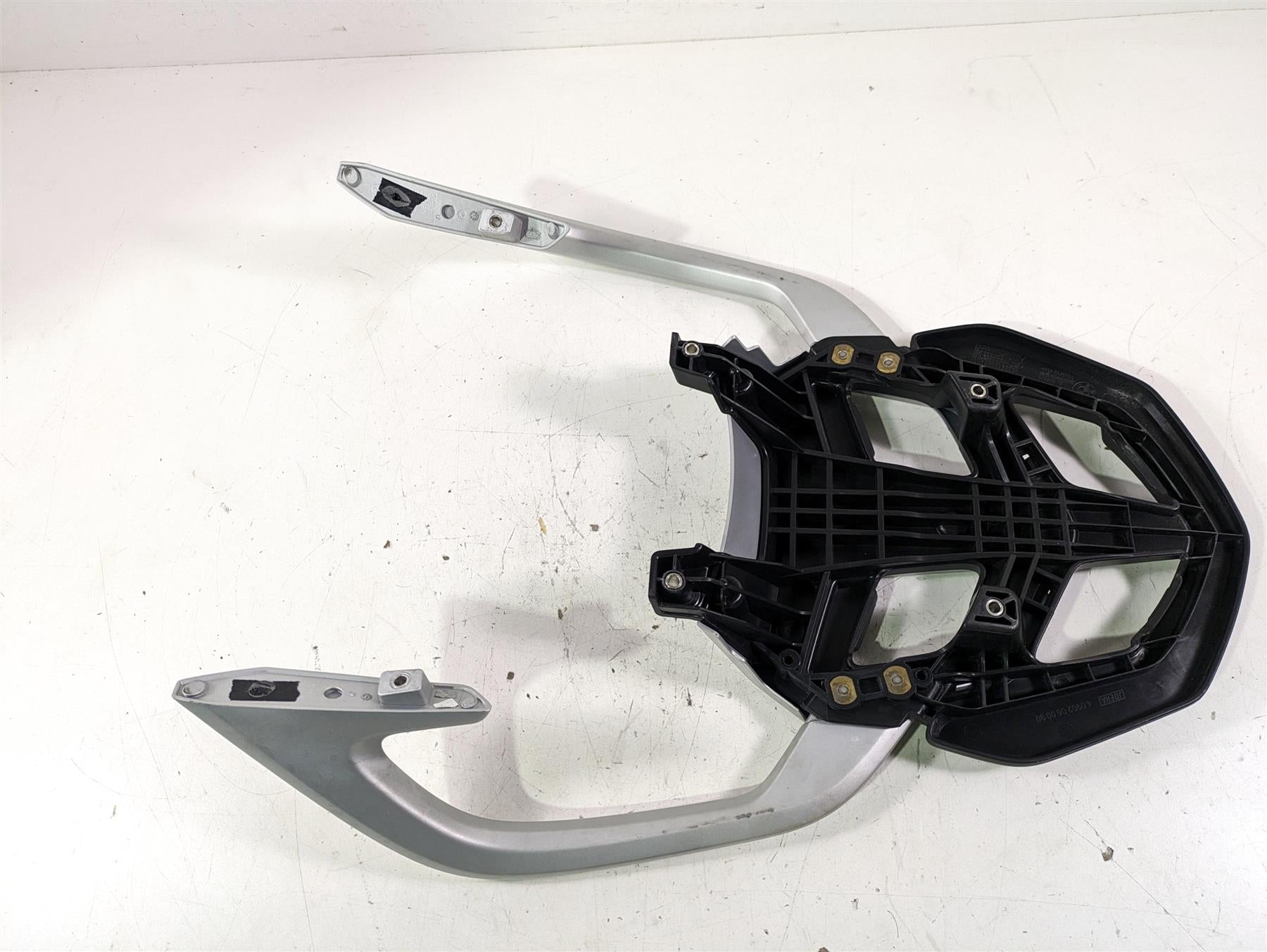 2022 BMW R1250 RT K052 Rear Luggage Rack & Grab Set 46548520650 46548548023 {{ shop.shopifyCountryName }} - Mototech271