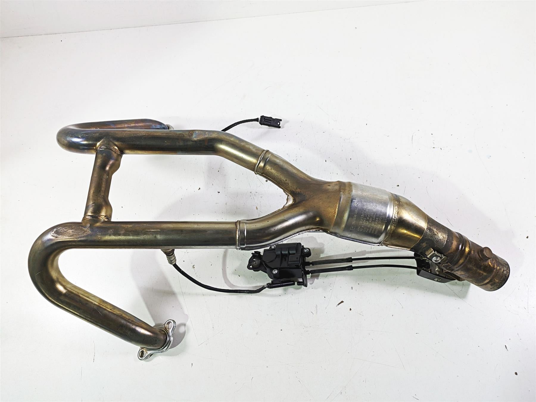 2014 BMW R1200 RT RTW K52 Oem Exhaust Header Manifold Pipe & Servo 18517712008 {{ shop.shopifyCountryName }} - Mototech271