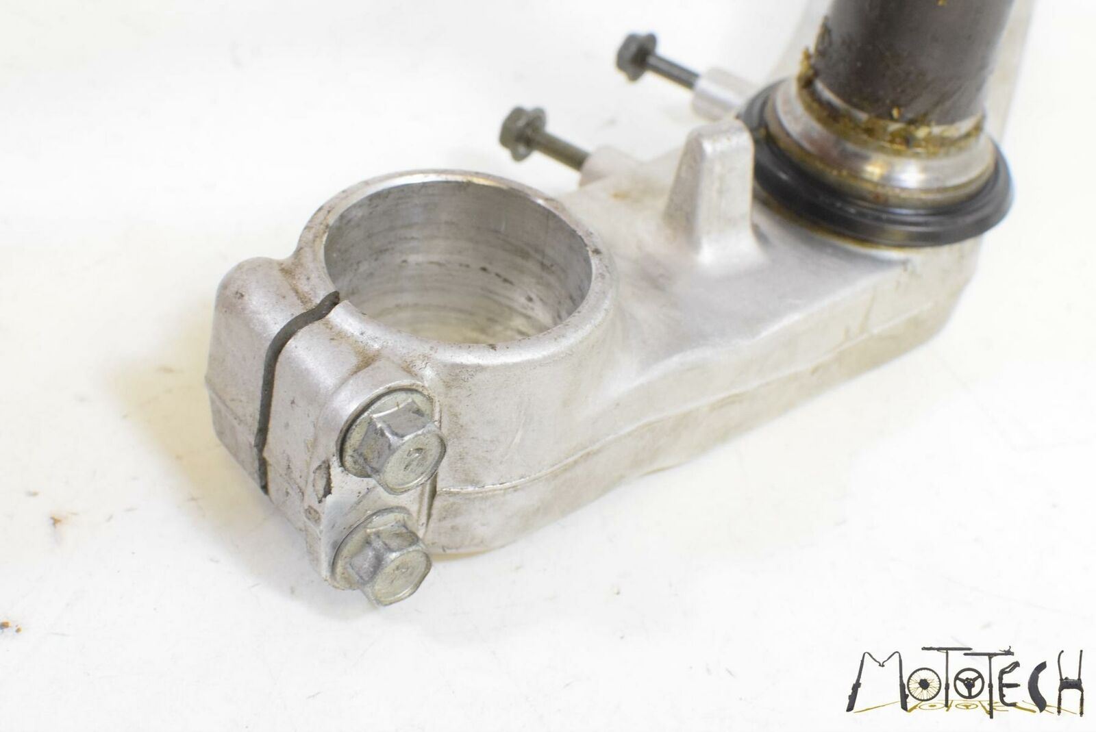 2005 Kawasaki ZZR1200 ZX1200 Lower Triple Tree Steering Yoke 44037-0008 {{ shop.shopifyCountryName }} - Mototech271