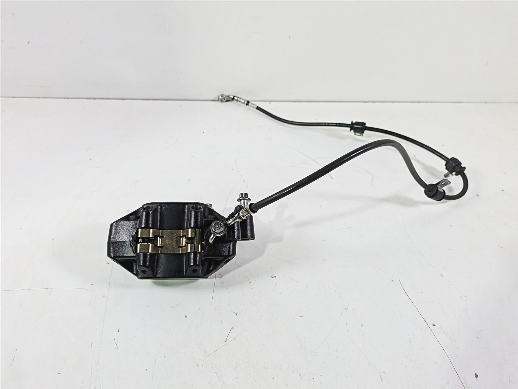 2017 Harley FLS Softail Slim Front Brake Caliper + Line Hose 41300095 {{ shop.shopifyCountryName }} - Mototech271
