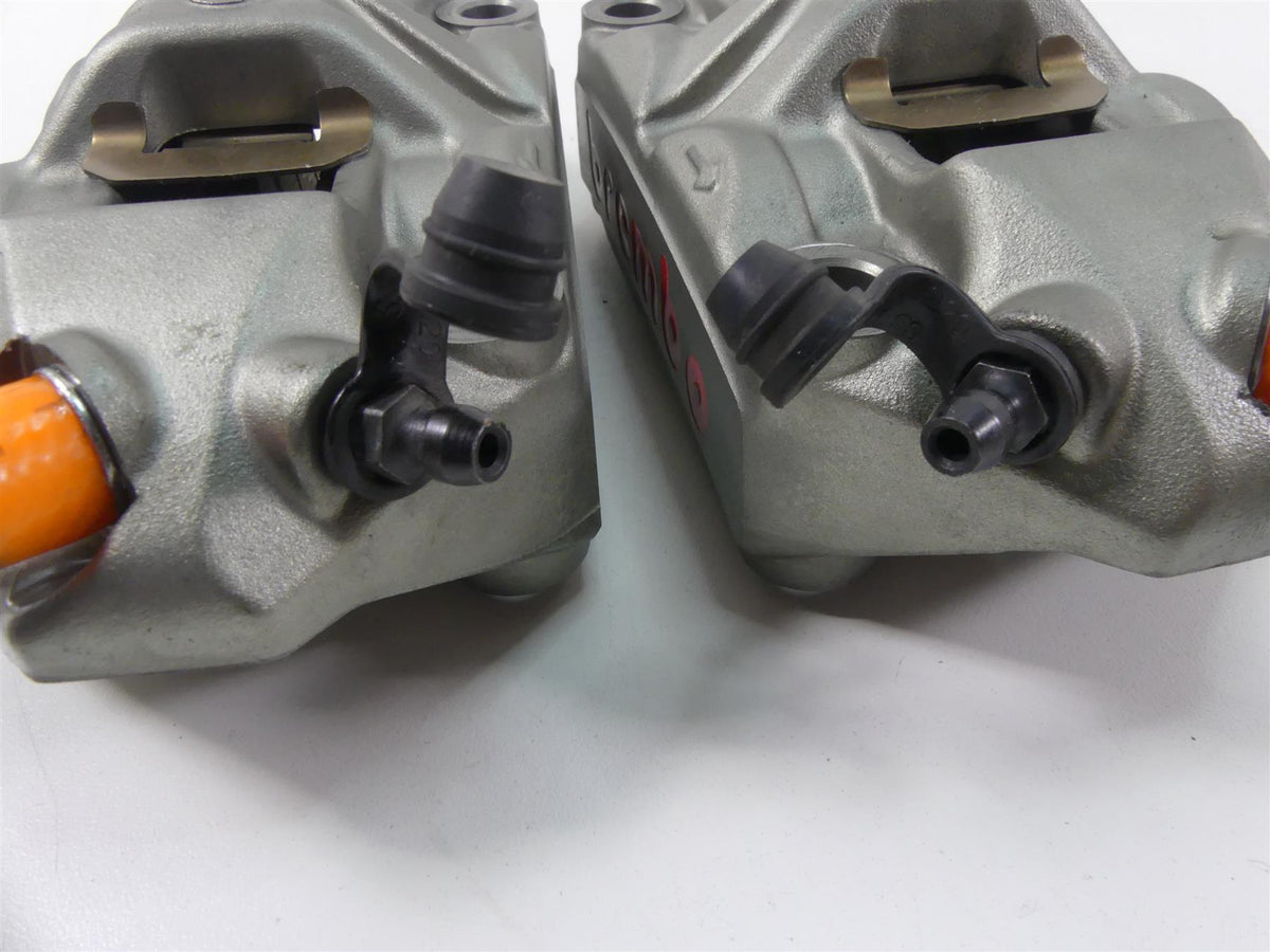 2020 Triumph Speed Triple RS 1050 Front Brembo M4 Brake Caliper Set 100mm T2023540 {{ shop.shopifyCountryName }} - Mototech271