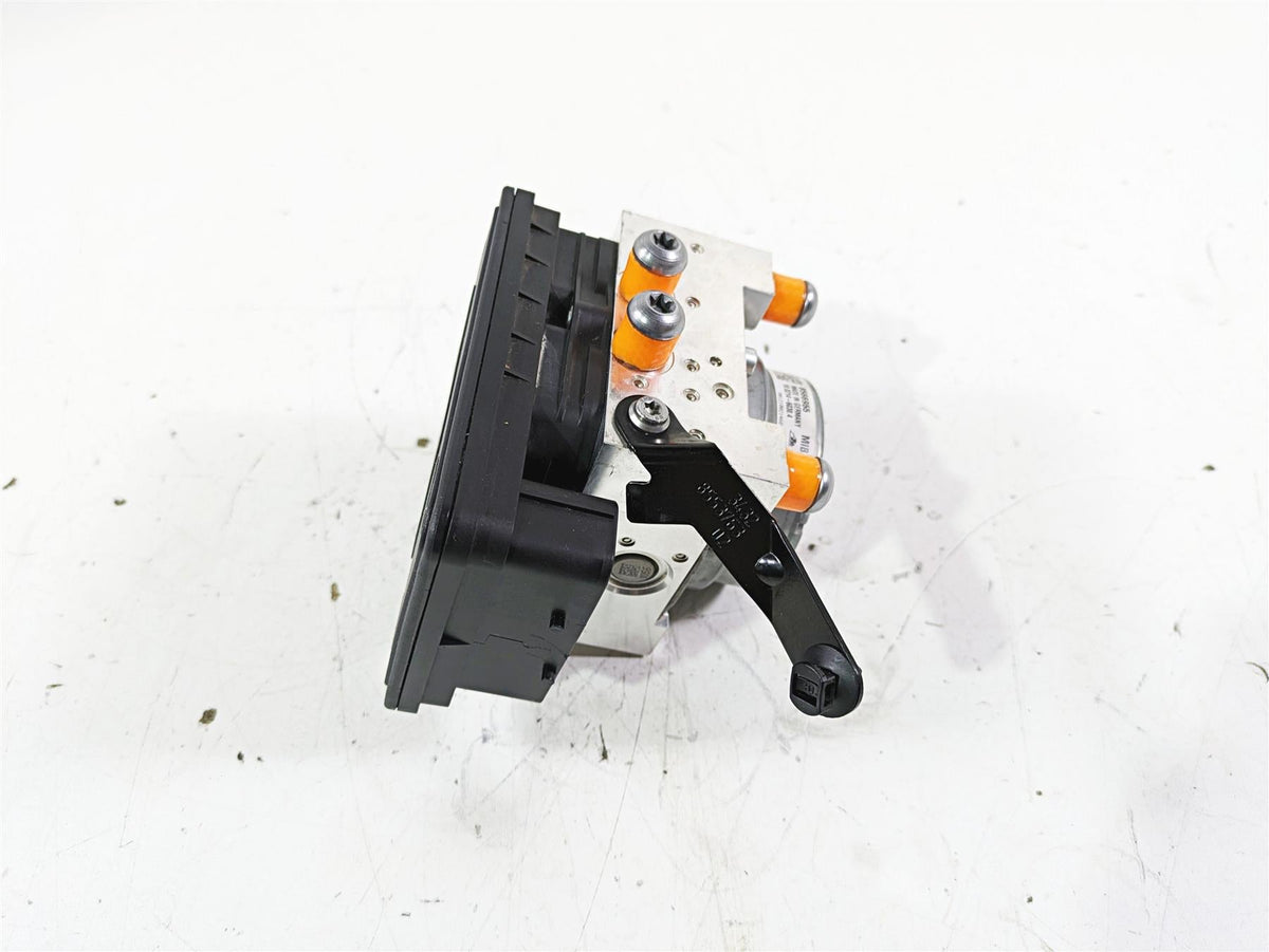 2017 BMW S1000R K47 Abs Brake Pump Pressure Unit Module 34518566956 8566955 {{ shop.shopifyCountryName }} - Mototech271