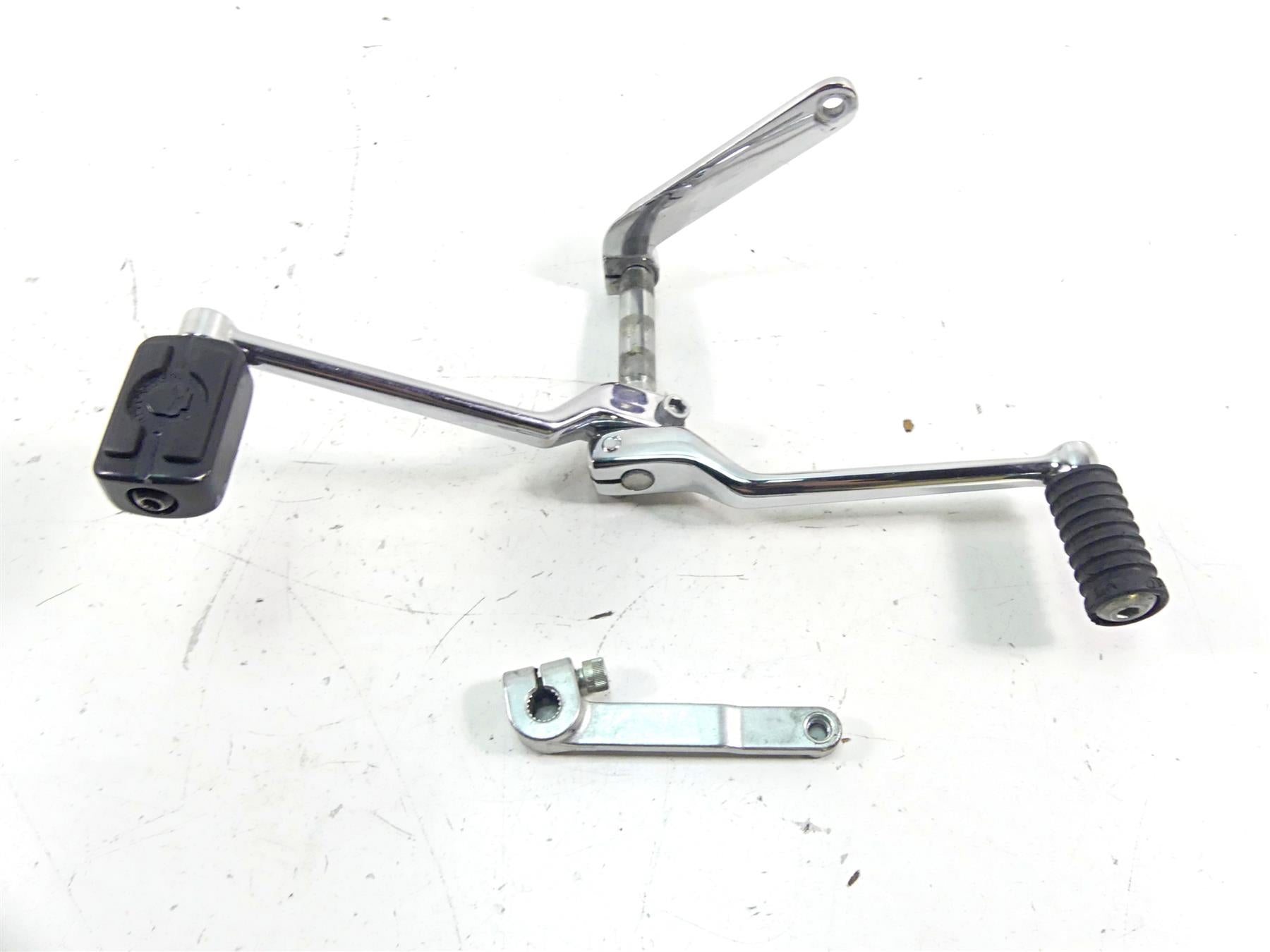 2002 Harley Touring FLHTC Electra Glide Shifter Shift Pedal Lever Set 33895-82E {{ shop.shopifyCountryName }} - Mototech271