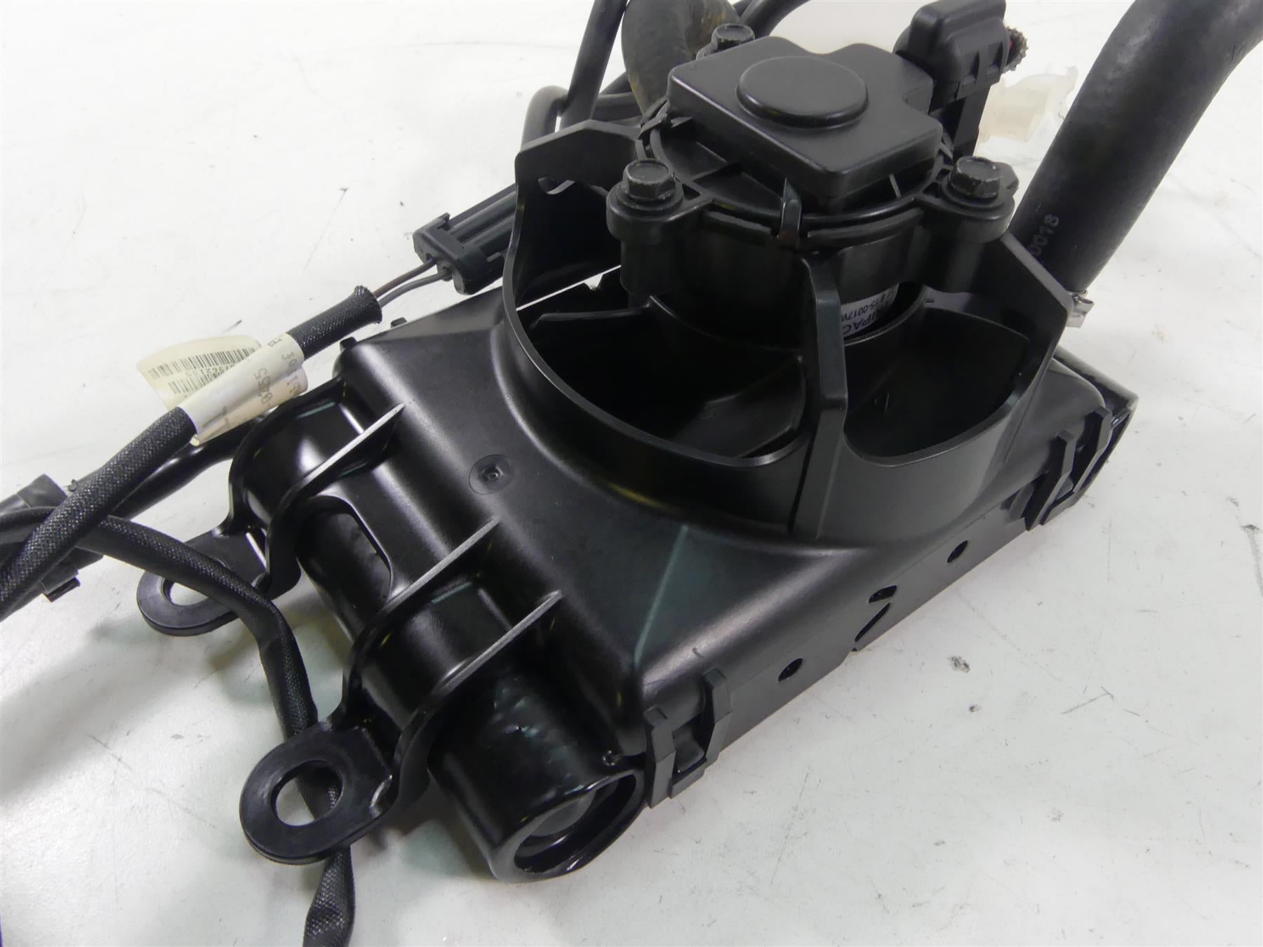 2014 Harley Touring FLHTK Electra Glide Right Radiator Fan Set 26800005 {{ shop.shopifyCountryName }} - Mototech271