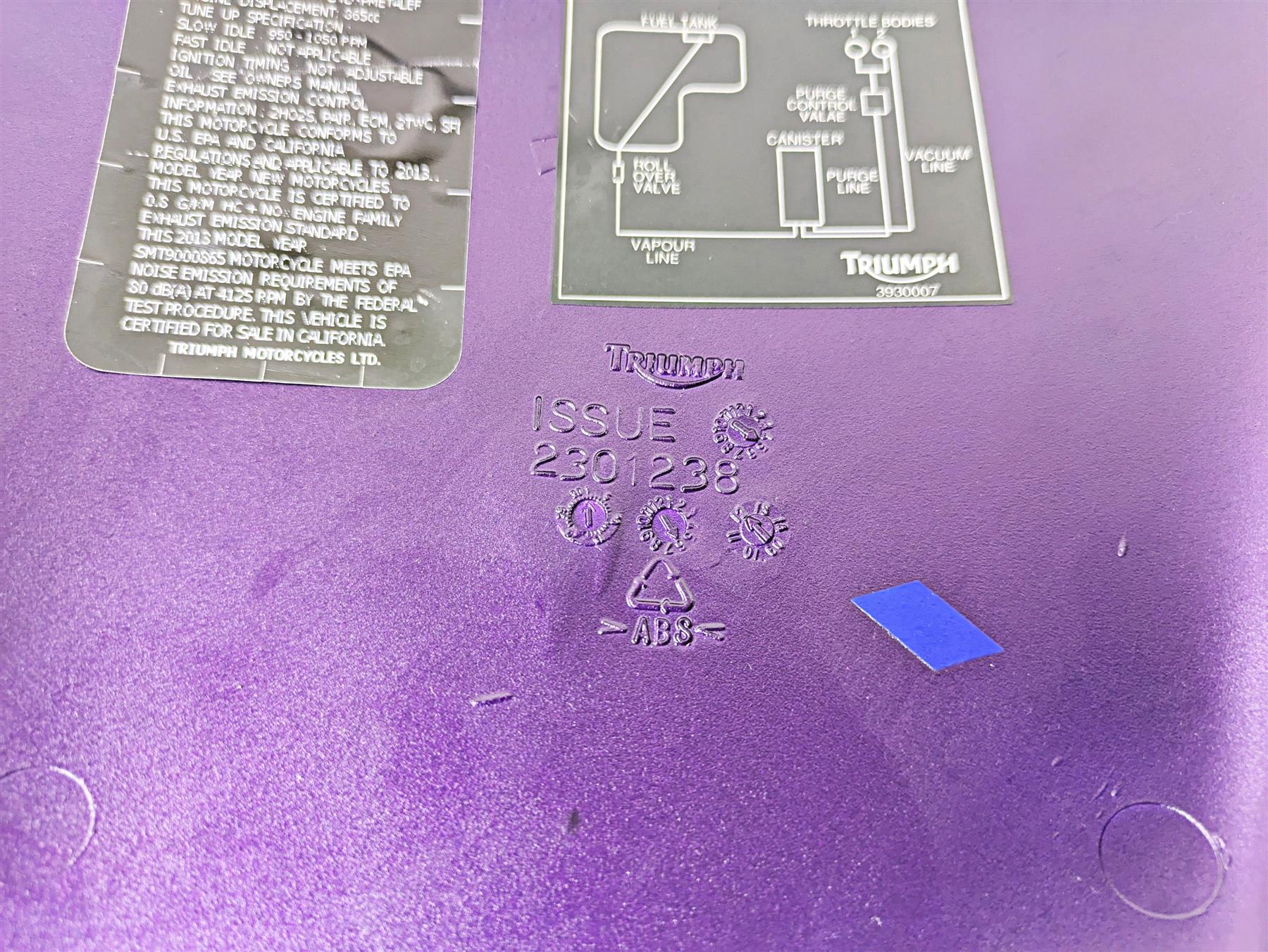 2013 Triumph Bonneville Side Cover Fairing Set Imperial Purple -Read T2309434-KF {{ shop.shopifyCountryName }} - Mototech271