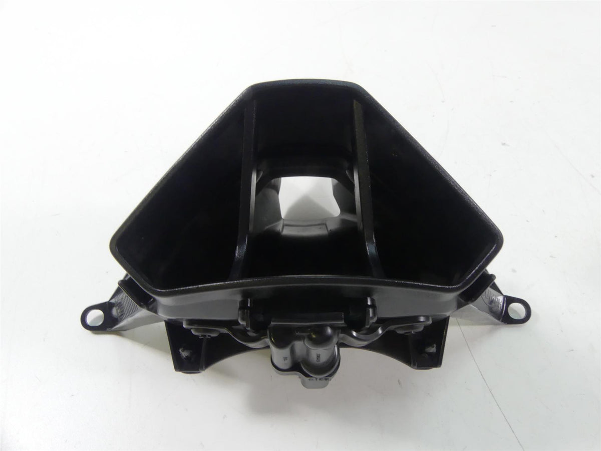 2019 Triumph Street Triple 765R Front Center Air Duc Ram Scoop Cover T2305633 {{ shop.shopifyCountryName }} - Mototech271