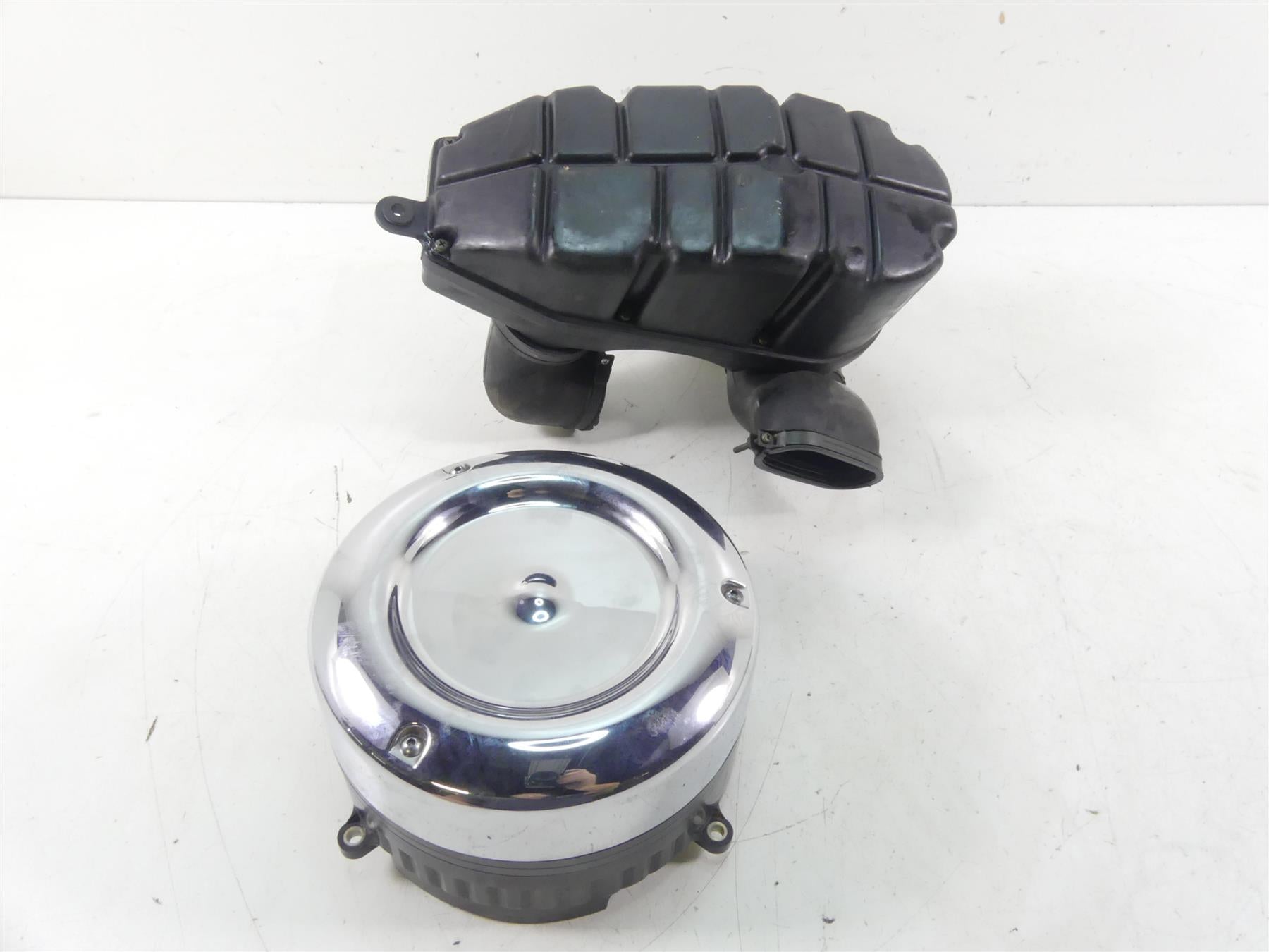 2002 Yamaha XVS1100 V-Star Air Box Filter Cleaner Breather Set 5EL-14432-00-00 {{ shop.shopifyCountryName }} - Mototech271