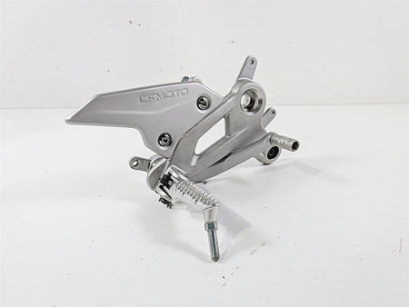 2025 CFMoto 450 SS Right Footpeg & Brake Pedal Set 6AQV-142700-1000 {{ shop.shopifyCountryName }} - Mototech271