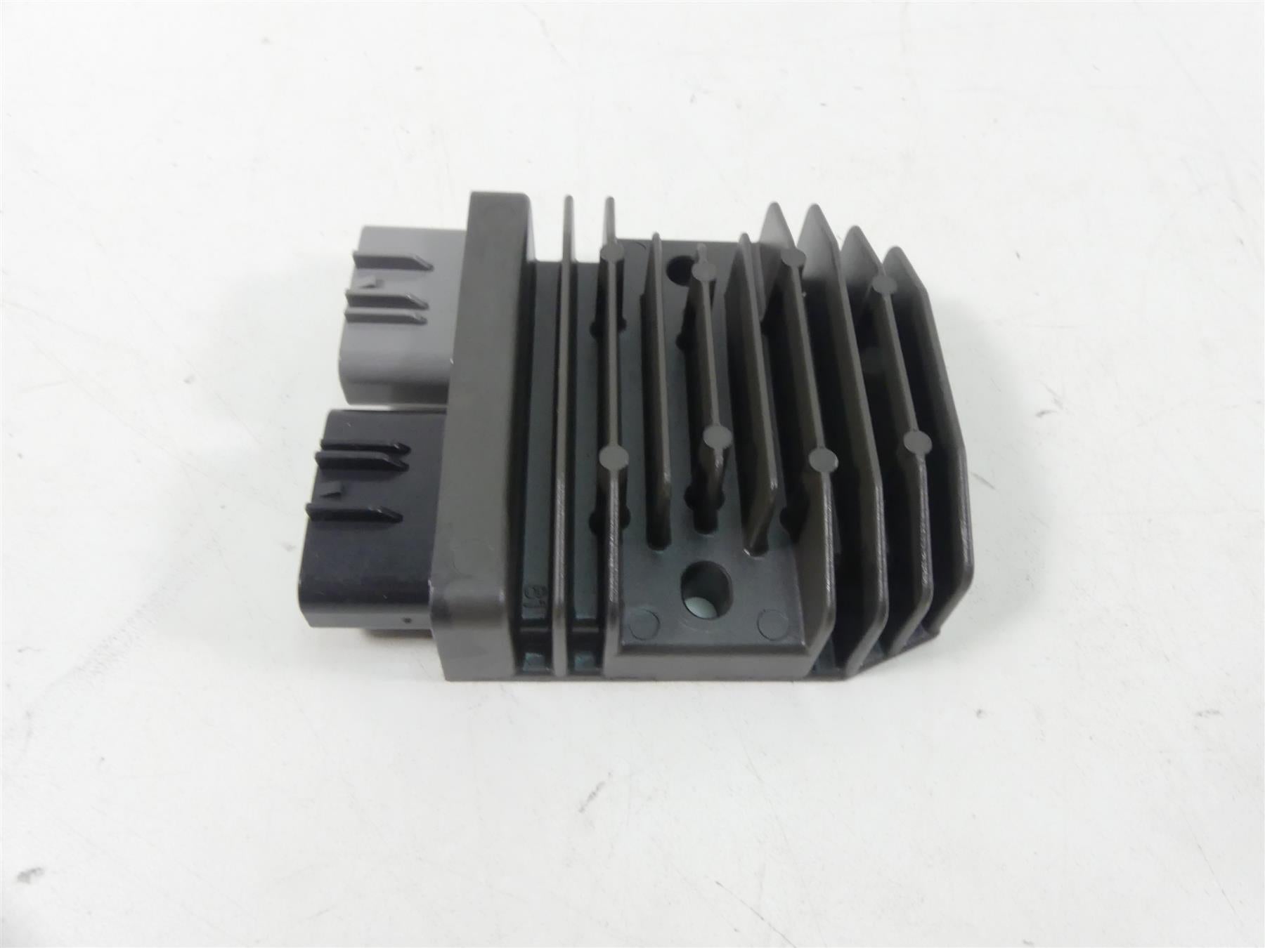 2018 Triumph Street Triple 765RS Rectifier Voltage Regulator T1300675 FH020AA {{ shop.shopifyCountryName }} - Mototech271