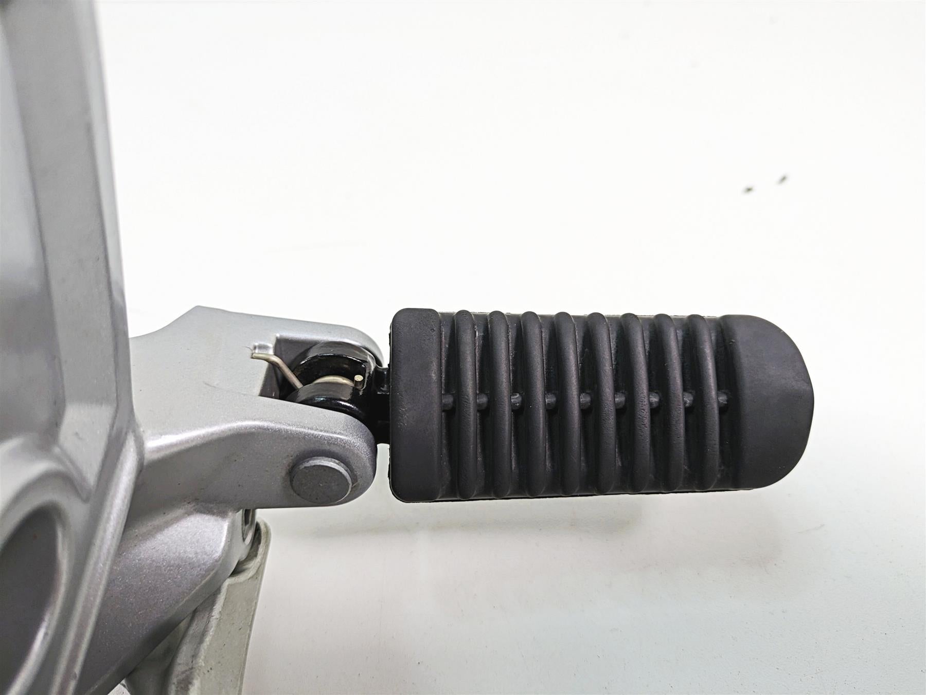 2020 Moto Guzzi V85 TT Adventure Left Foot Peg Footpeg & Shifter Set 2B005623 {{ shop.shopifyCountryName }} - Mototech271