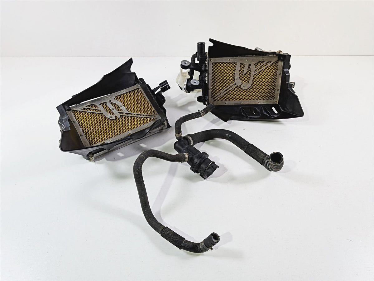 2015 BMW R1200GS K50 Right Left Radiator Fan & Covers -No Leaks 17118546416 {{ shop.shopifyCountryName }} - Mototech271
