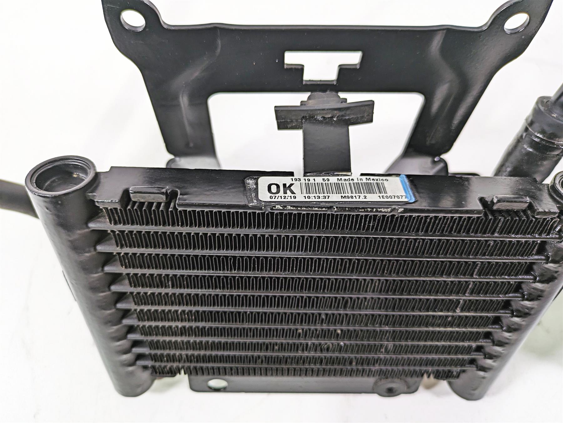 2020 Harley Touring FLHT Electra Glide Oil Cooler & Cover 62700227 26800092 {{ shop.shopifyCountryName }} - Mototech271