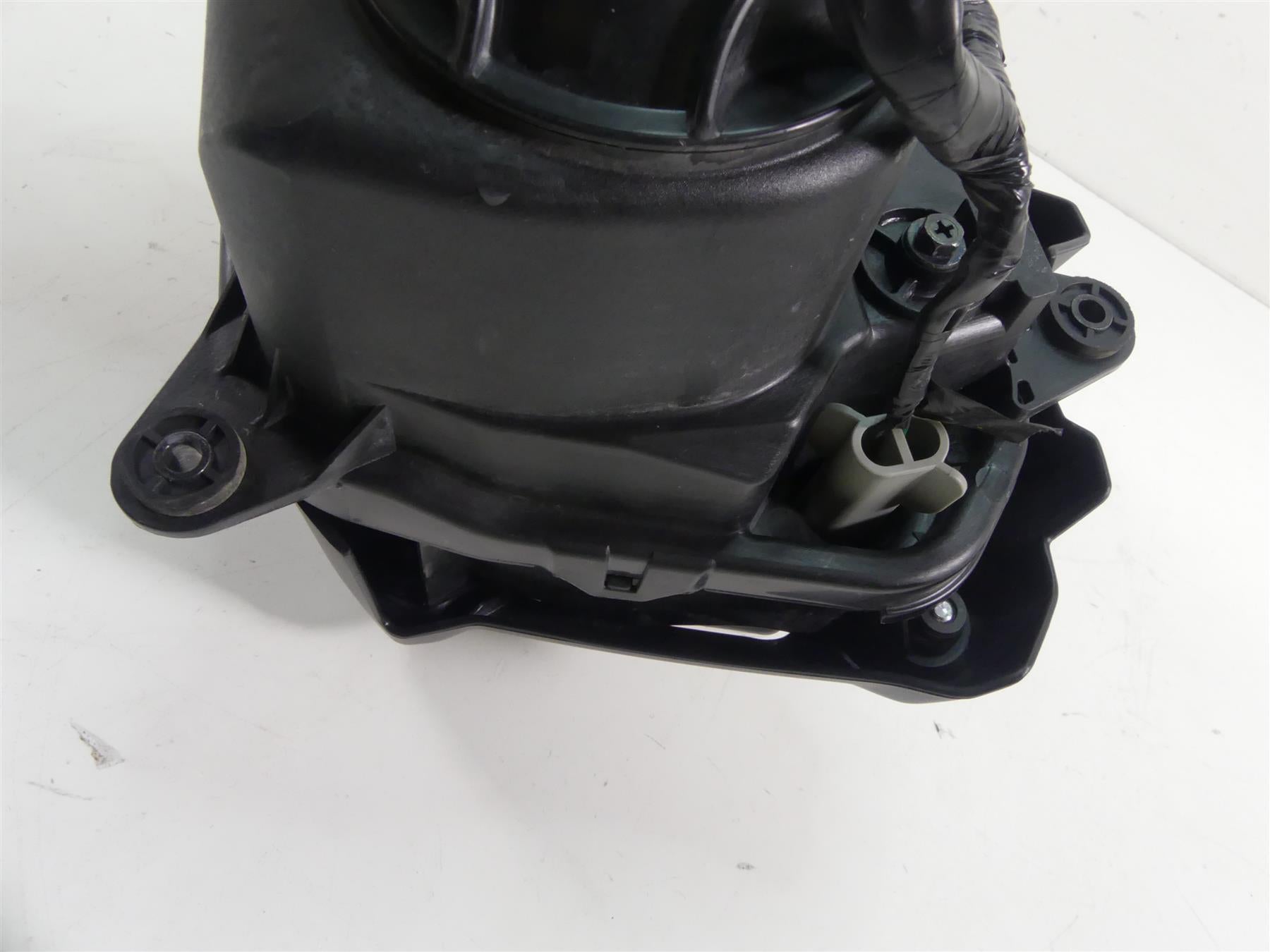 2017 Yamaha XT1200Z Super Tenere Headlight Head Light & Cover 2BS-84300-00-00 {{ shop.shopifyCountryName }} - Mototech271