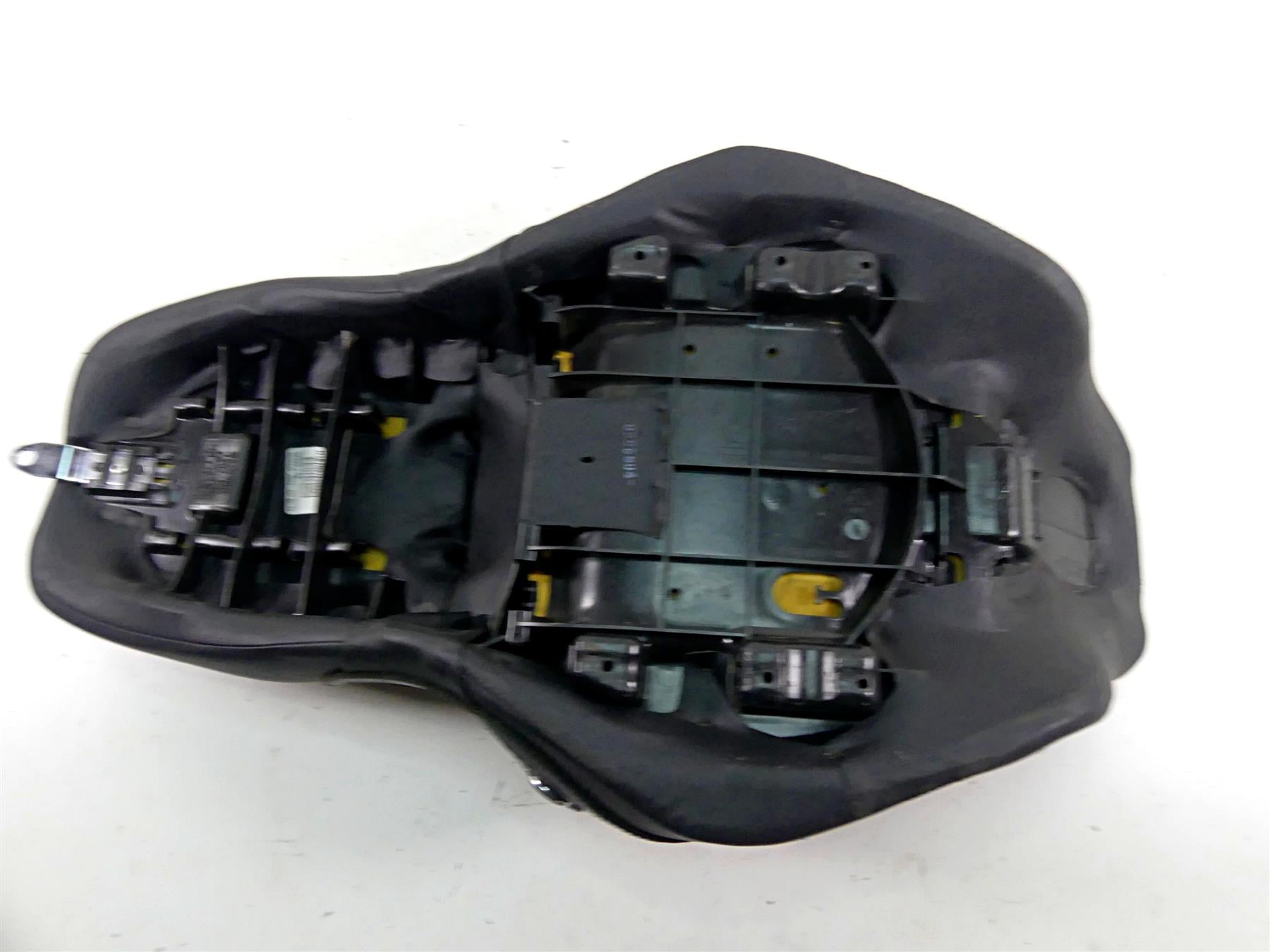 2010 Harley Touring FLHRC Road King Nice Seat Saddle 52329-09 {{ shop.shopifyCountryName }} - Mototech271