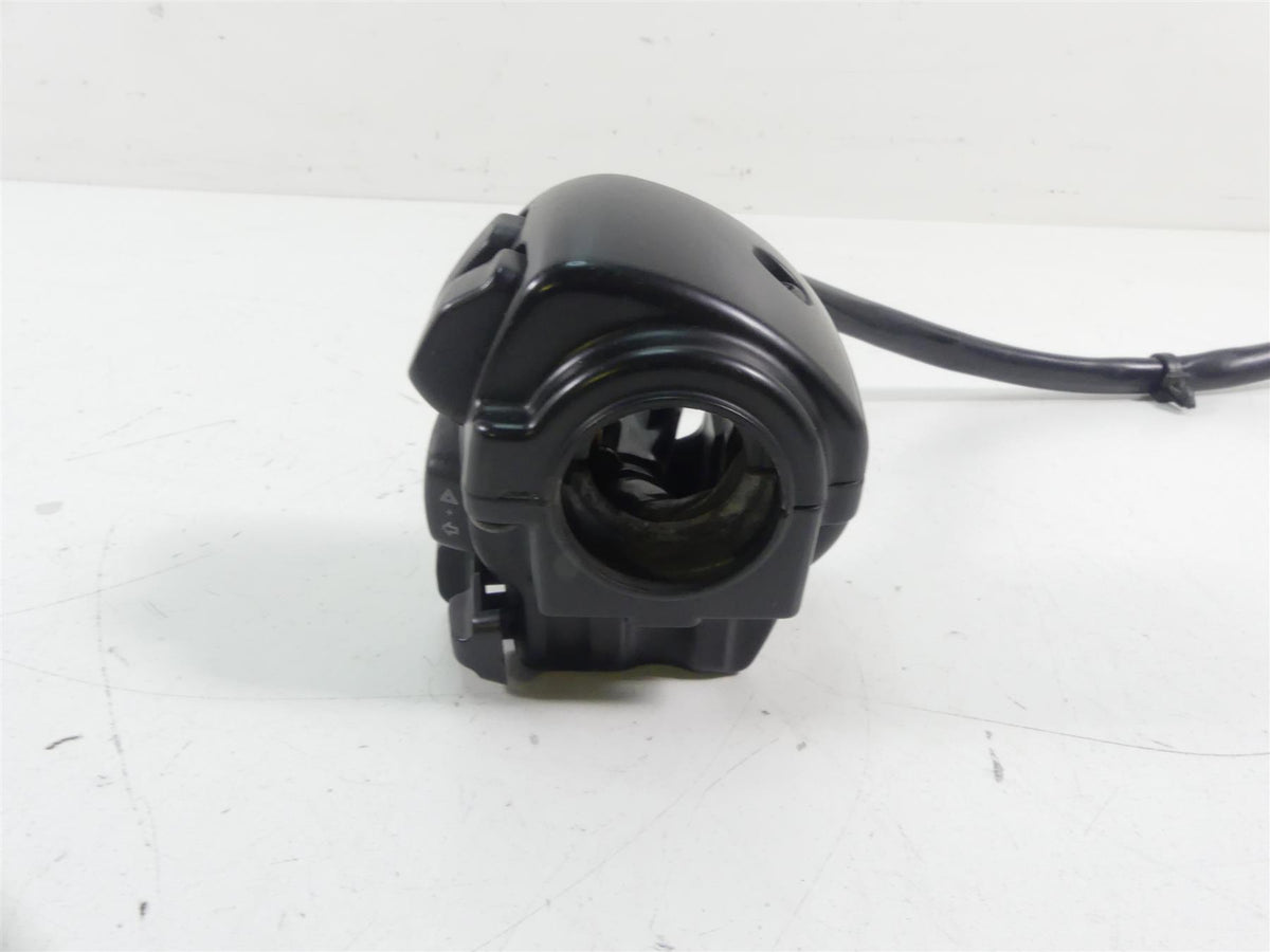 2011 Harley Touring FLTRX Road Glide Right Hand Cruise Control Switch 71684-06A {{ shop.shopifyCountryName }} - Mototech271