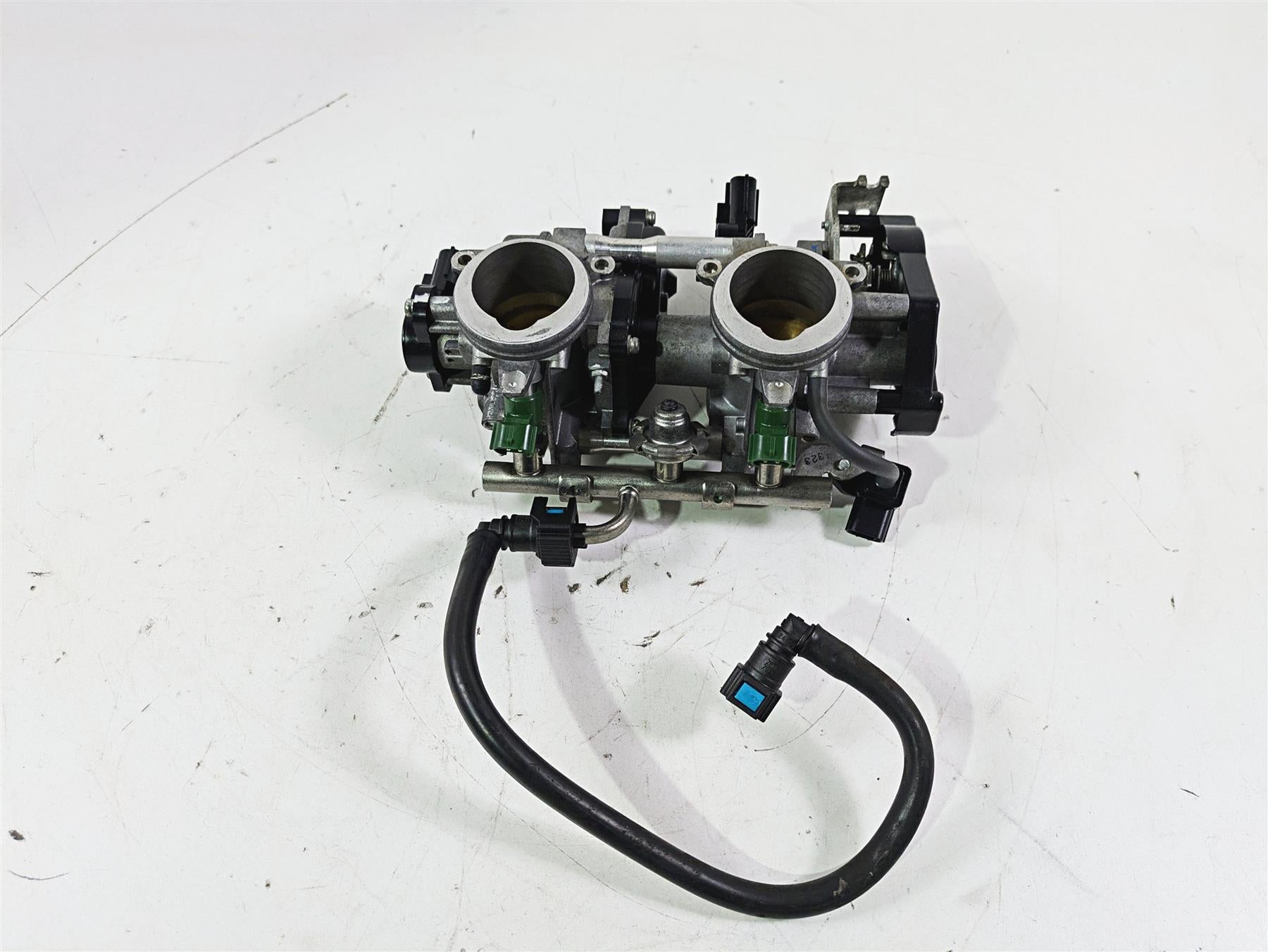 2012 Yamaha XT1200 Super Tenere Throttle Body Bodies 23P-13750-00-00 {{ shop.shopifyCountryName }} - Mototech271